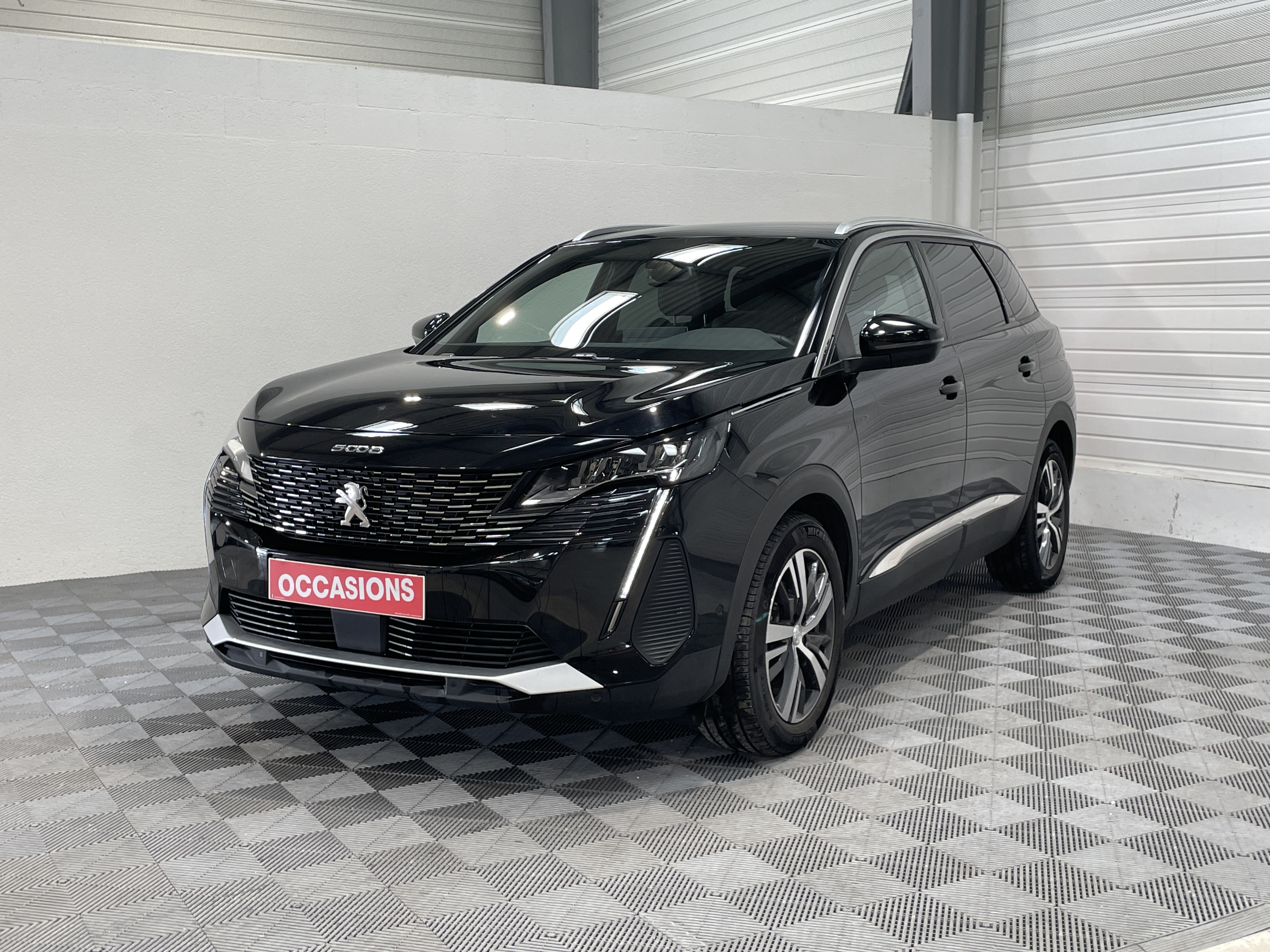 PEUGEOT 5008 Hybrid 136 e-DCS6 Allure Pack d'occasion