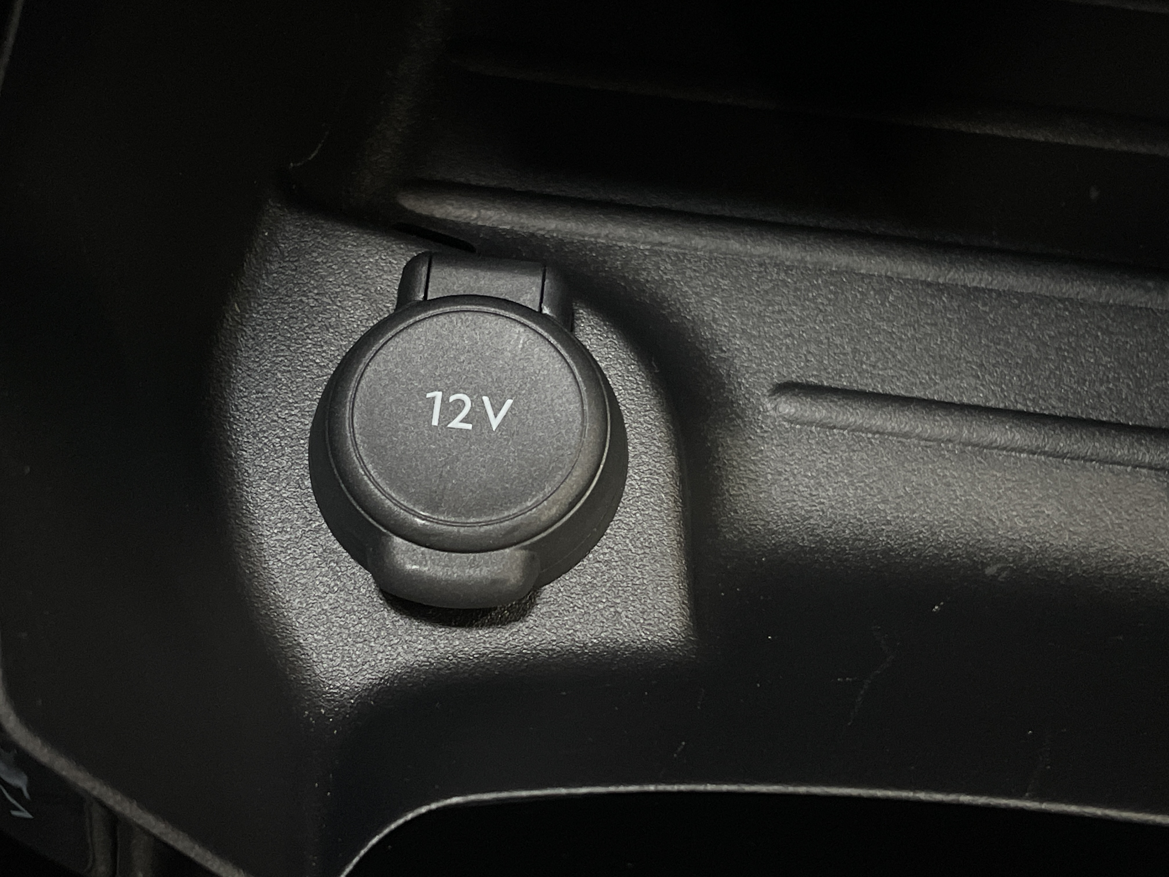 Photo 20 du véhicule PEUGEOT 2008
