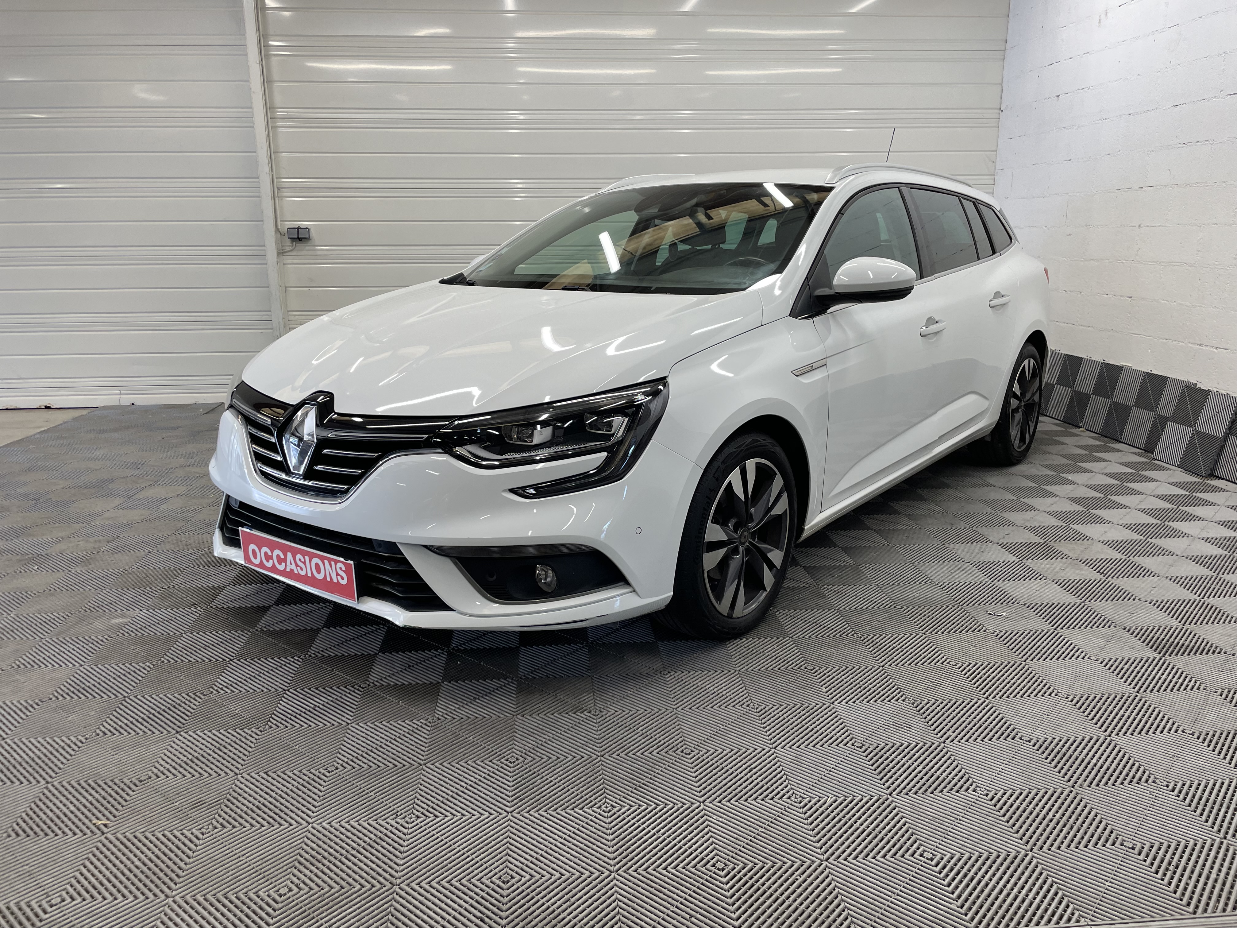 RENAULT MEGANE IV ESTATE Blue dCi 115 EDC Intens d'occasion