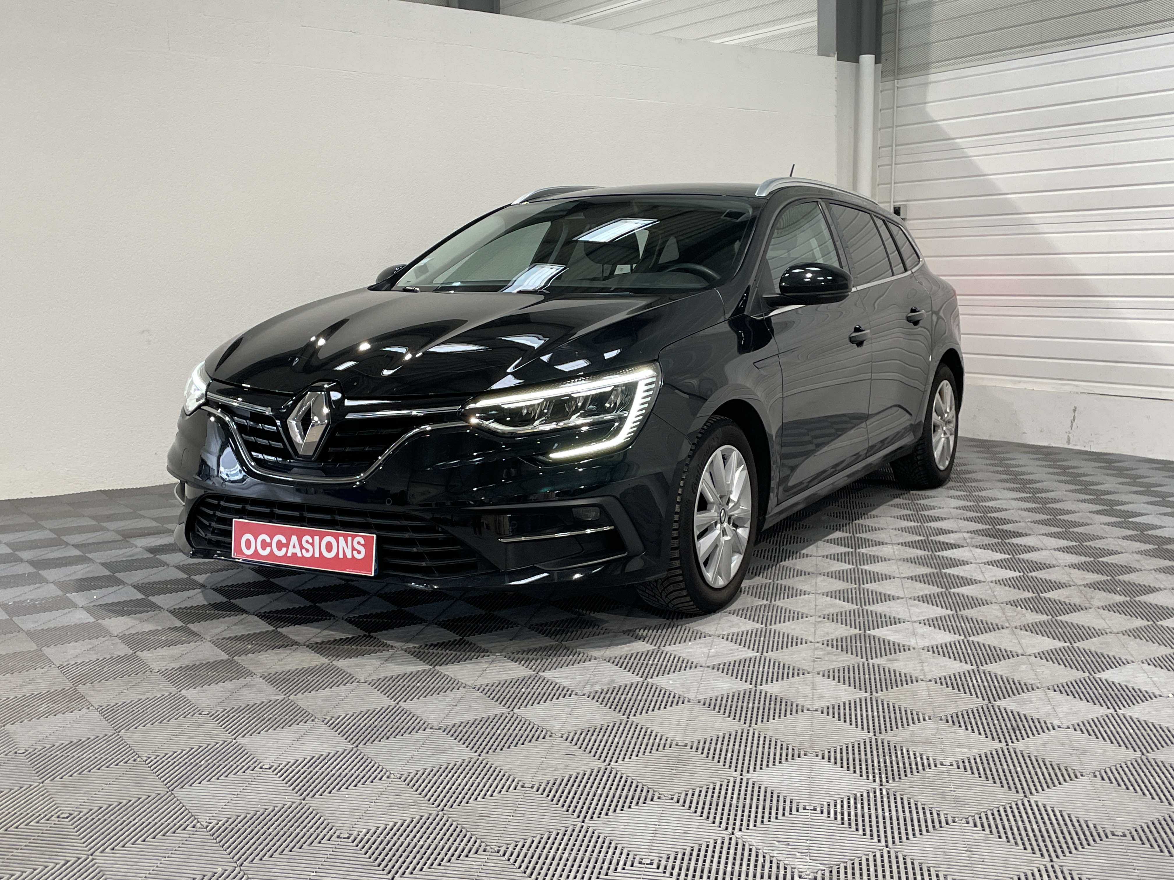 RENAULT MEGANE IV ESTATE Blue dCi 115 - 21B Business d'occasion