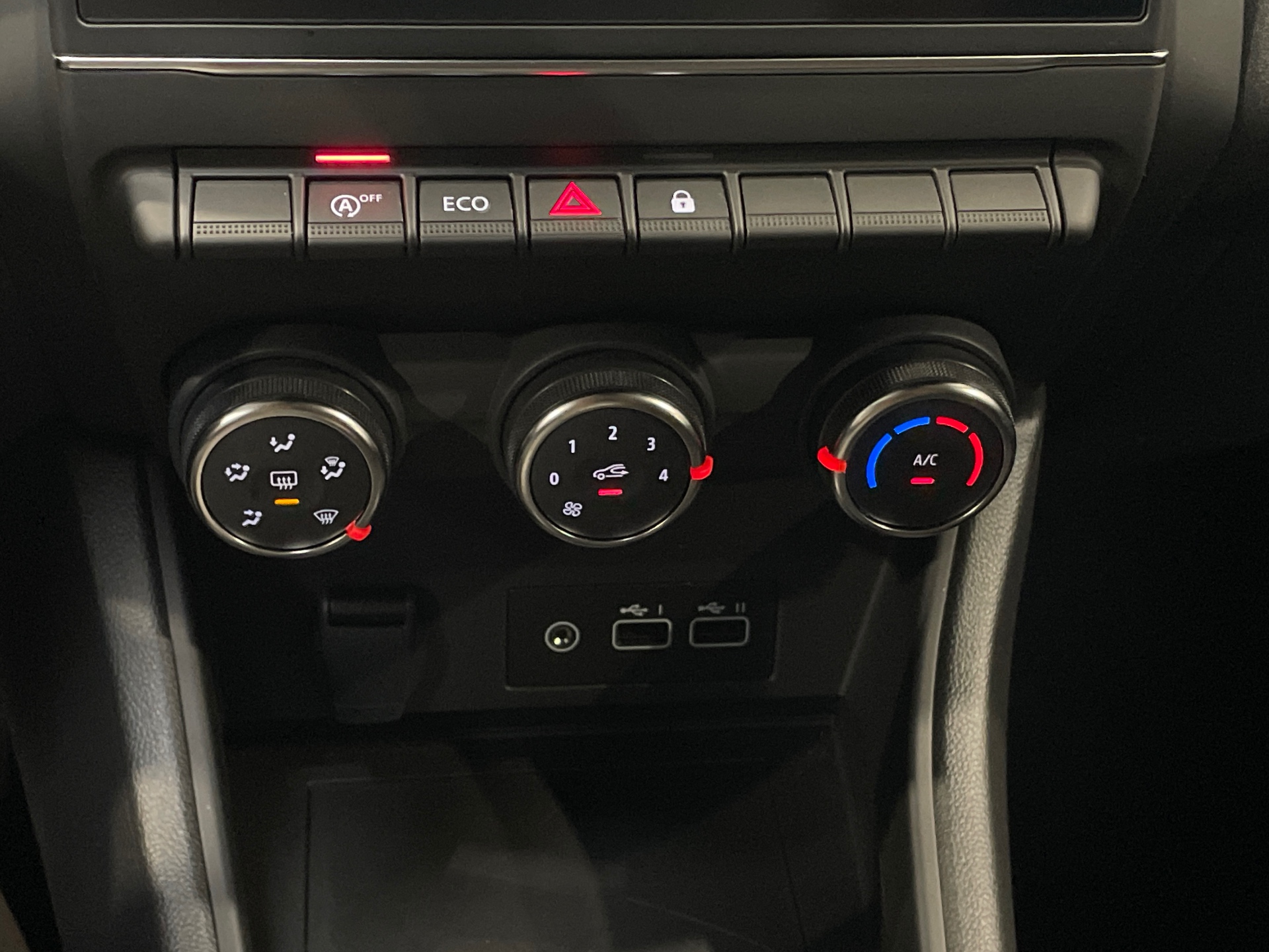Photo 16 du véhicule RENAULT CAPTUR