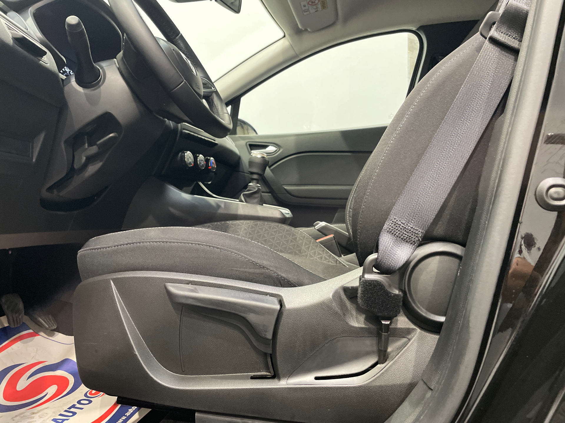 Photo 36 du véhicule RENAULT CAPTUR