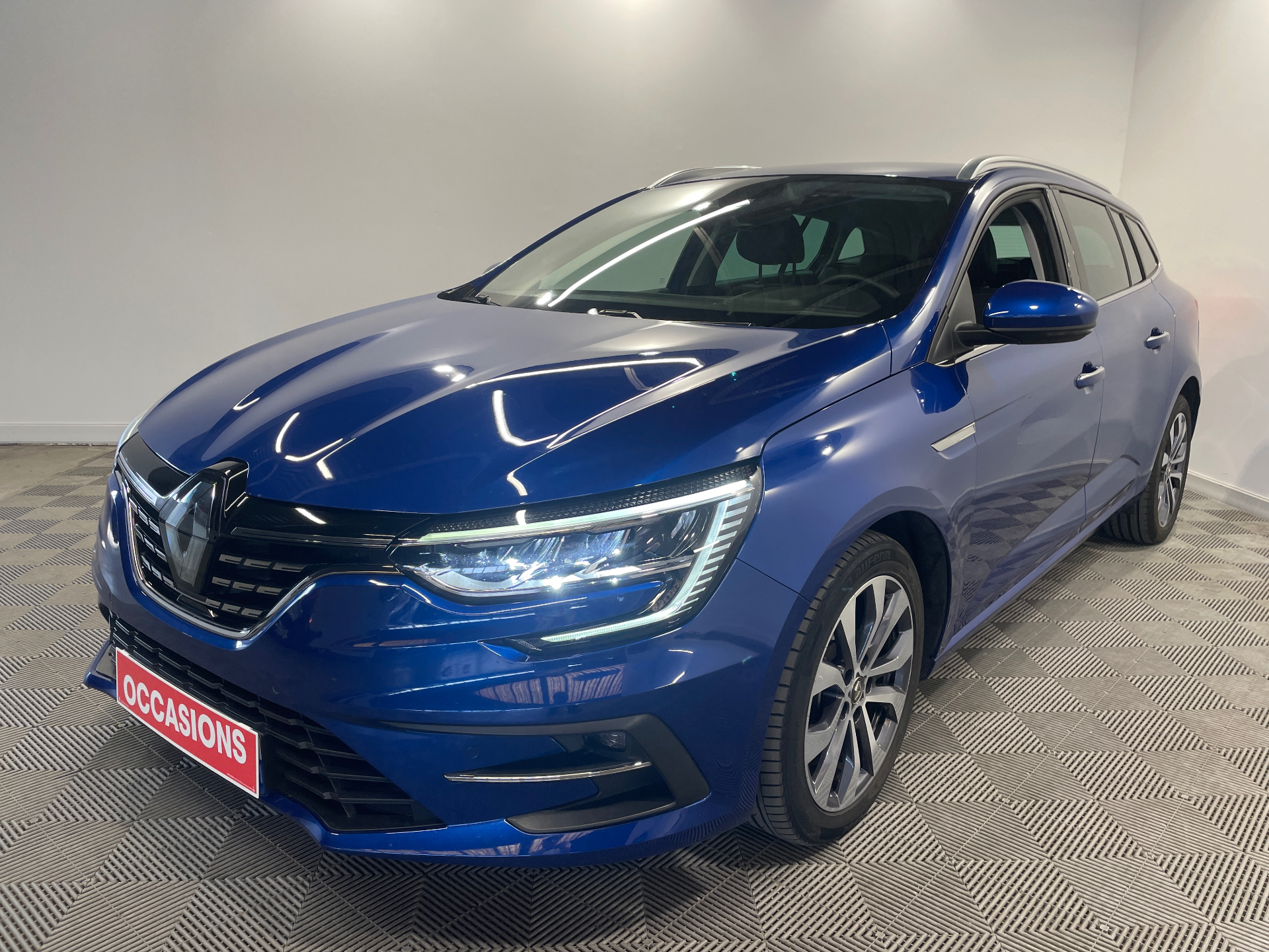 RENAULT MEGANE IV ESTATE techno TCe 140 EDC -23 d'occasion