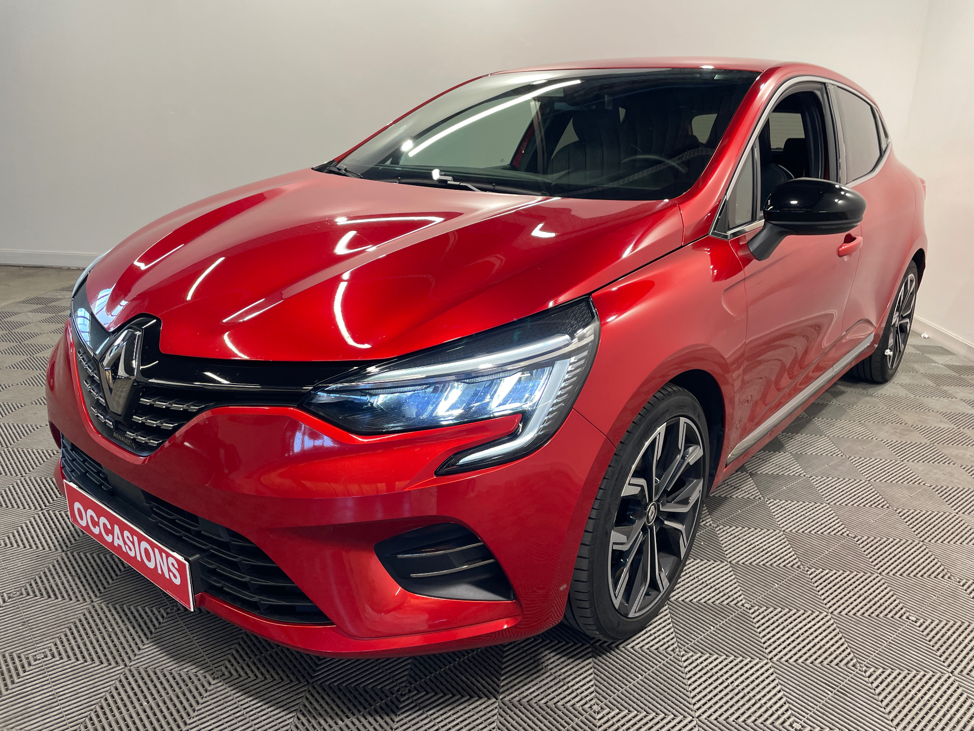 RENAULT CLIO V techno TCe 140 d'occasion