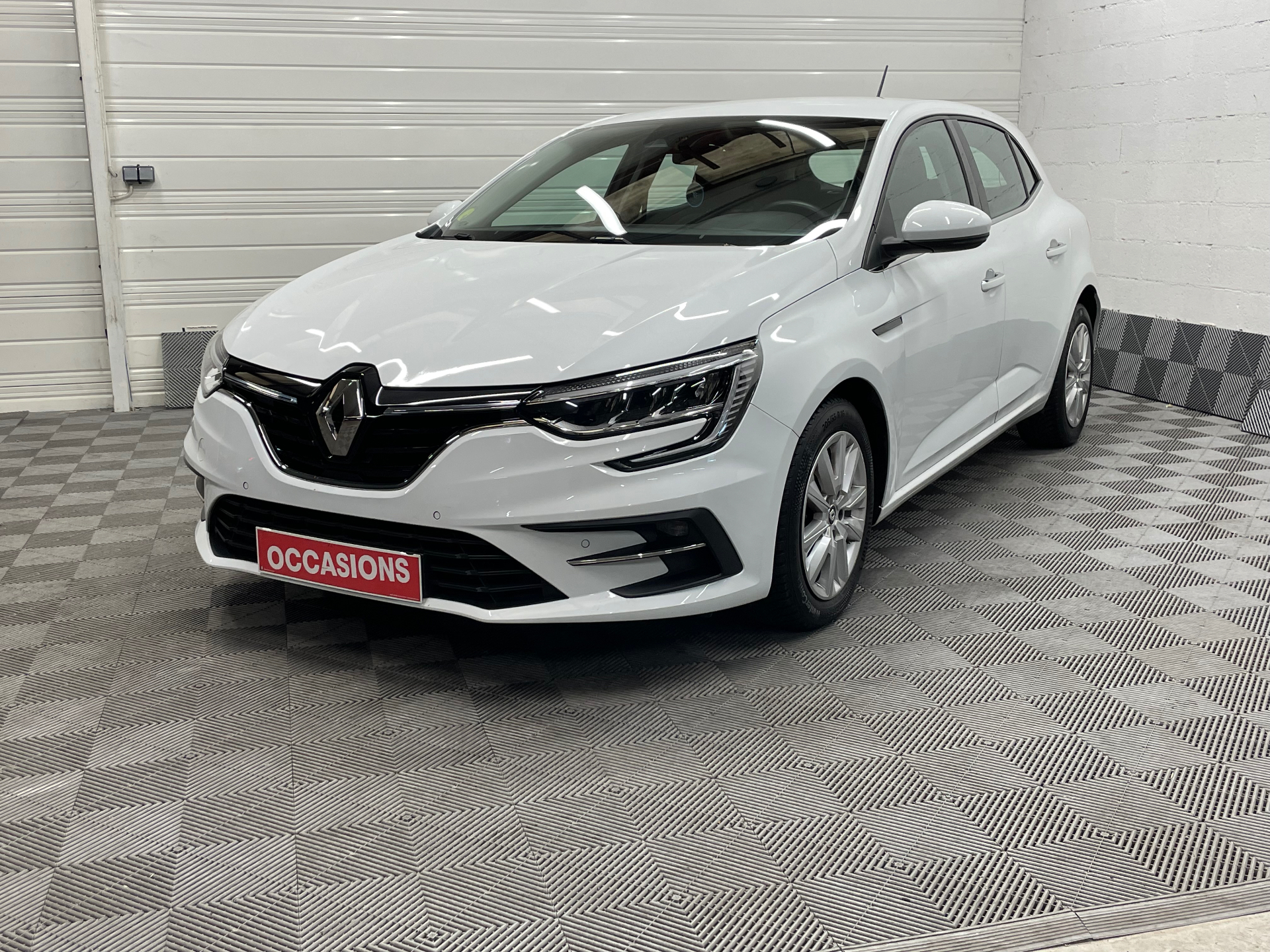 RENAULT MEGANE IV BERLINE Business Blue dCi 115 EDC d'occasion