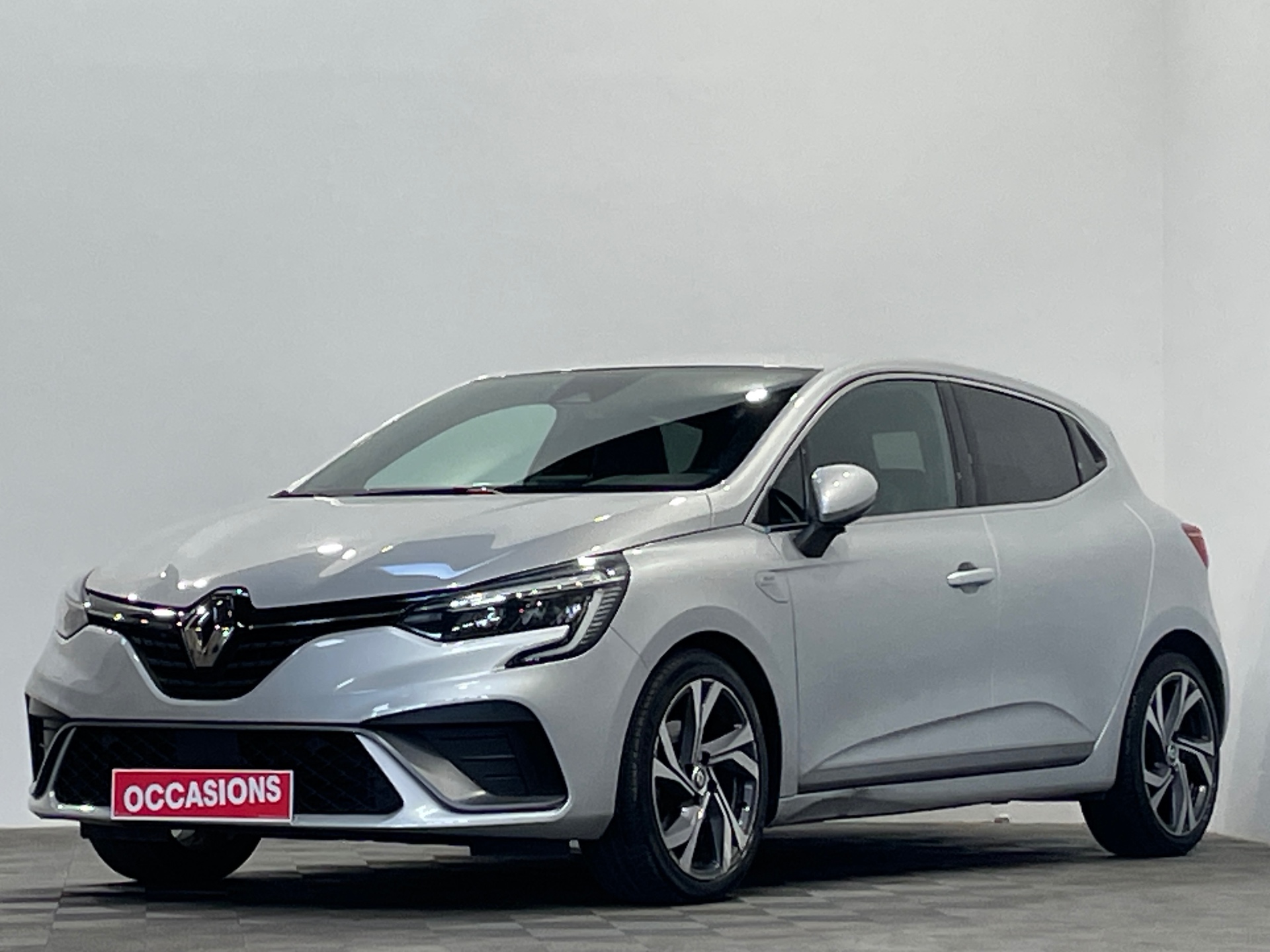 RENAULT CLIO V R.S. Line E-Tech hybride 140 d'occasion
