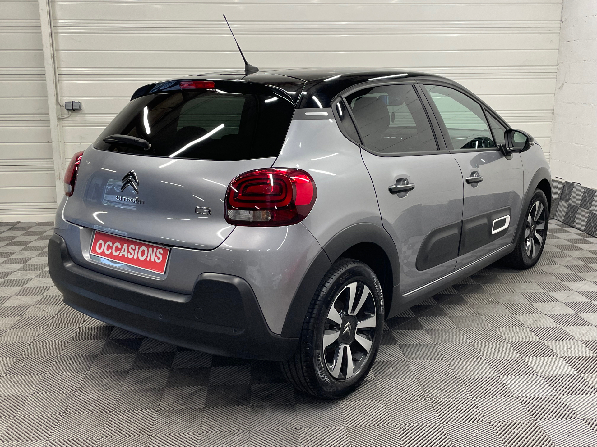 Photo 6 du véhicule CITROEN C3
