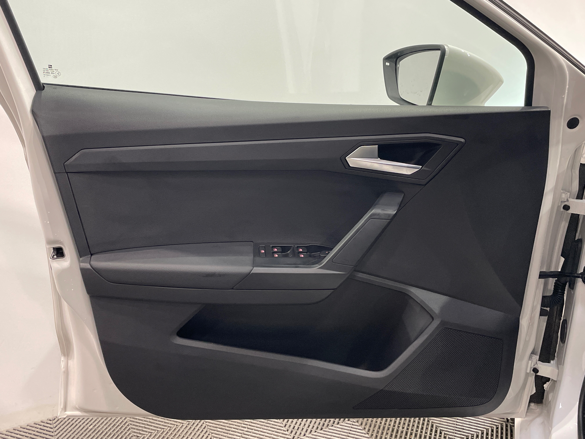 Photo 32 du véhicule SEAT IBIZA