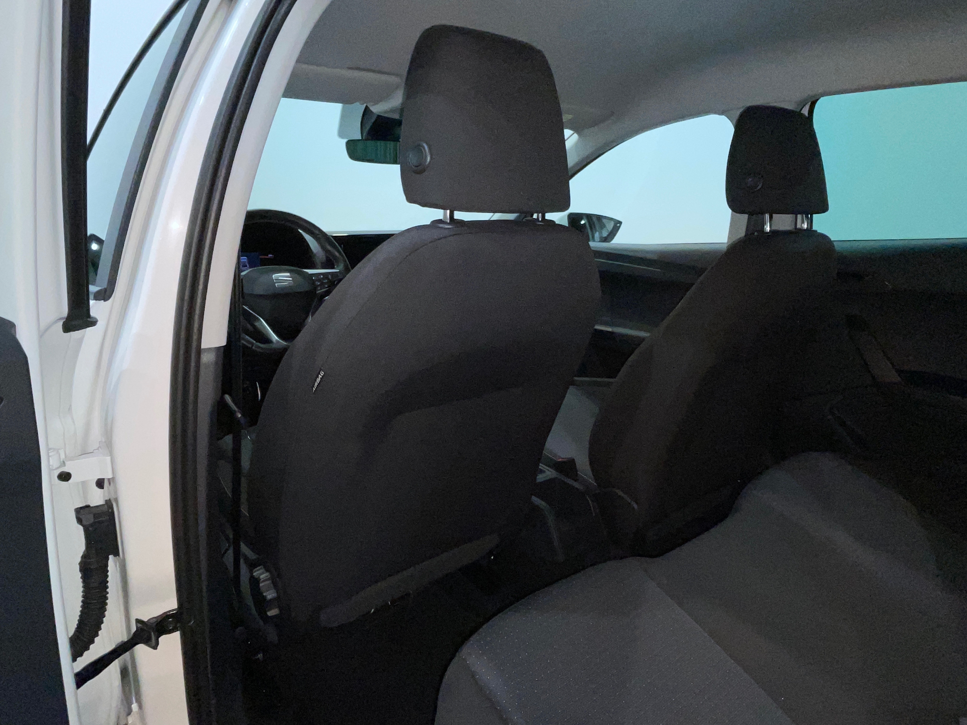Photo 37 du véhicule SEAT IBIZA