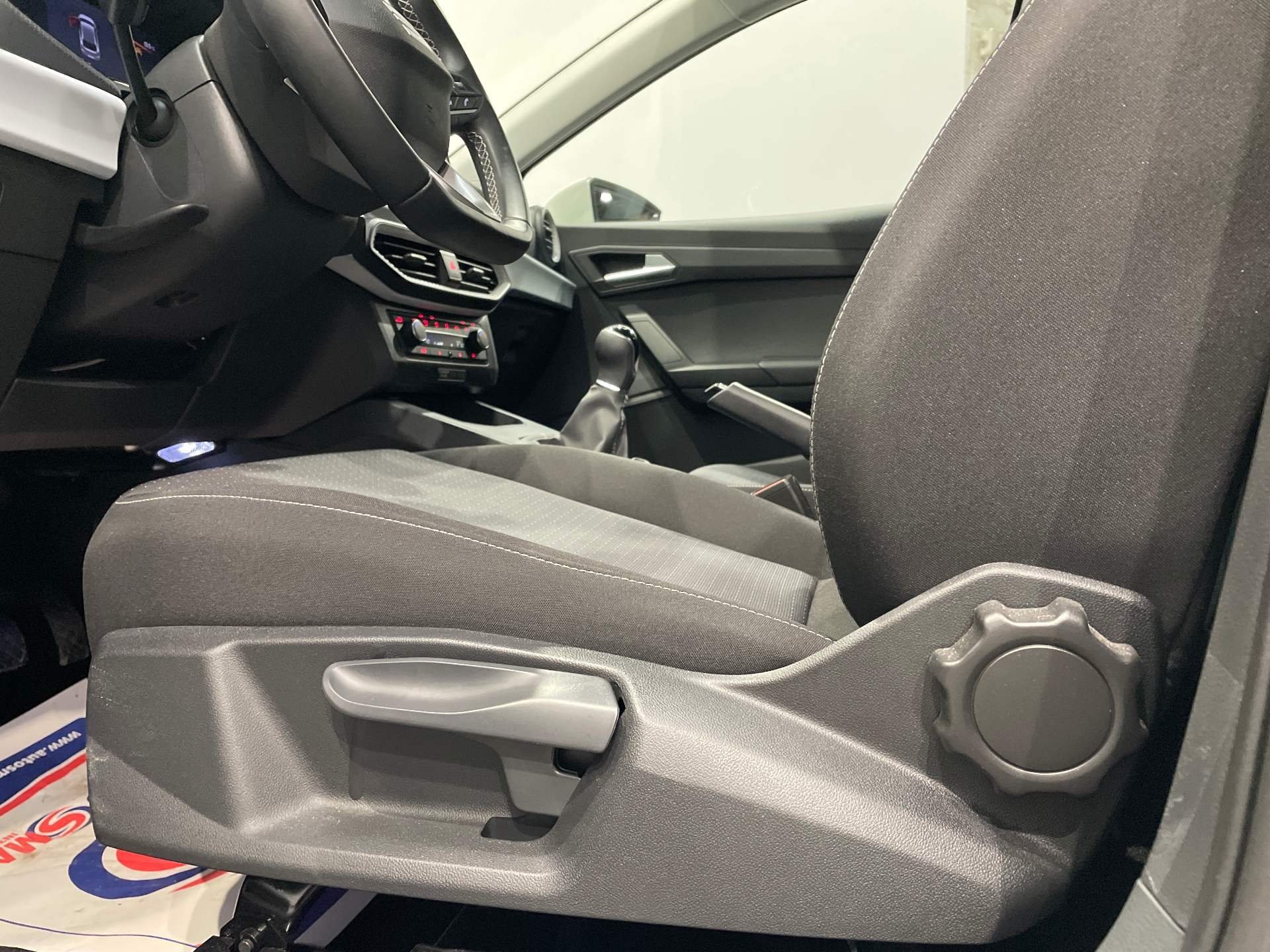 Photo 35 du véhicule SEAT IBIZA