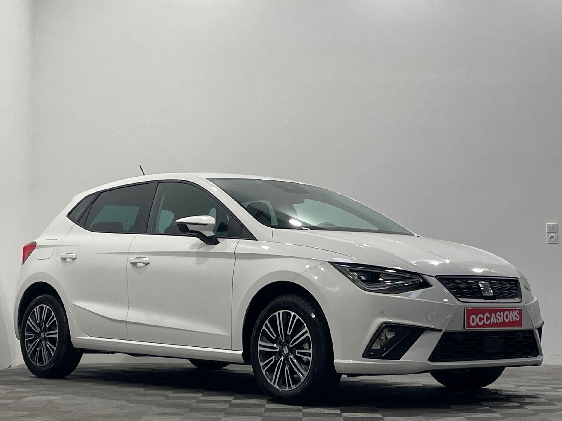 Photo 2 du véhicule SEAT IBIZA