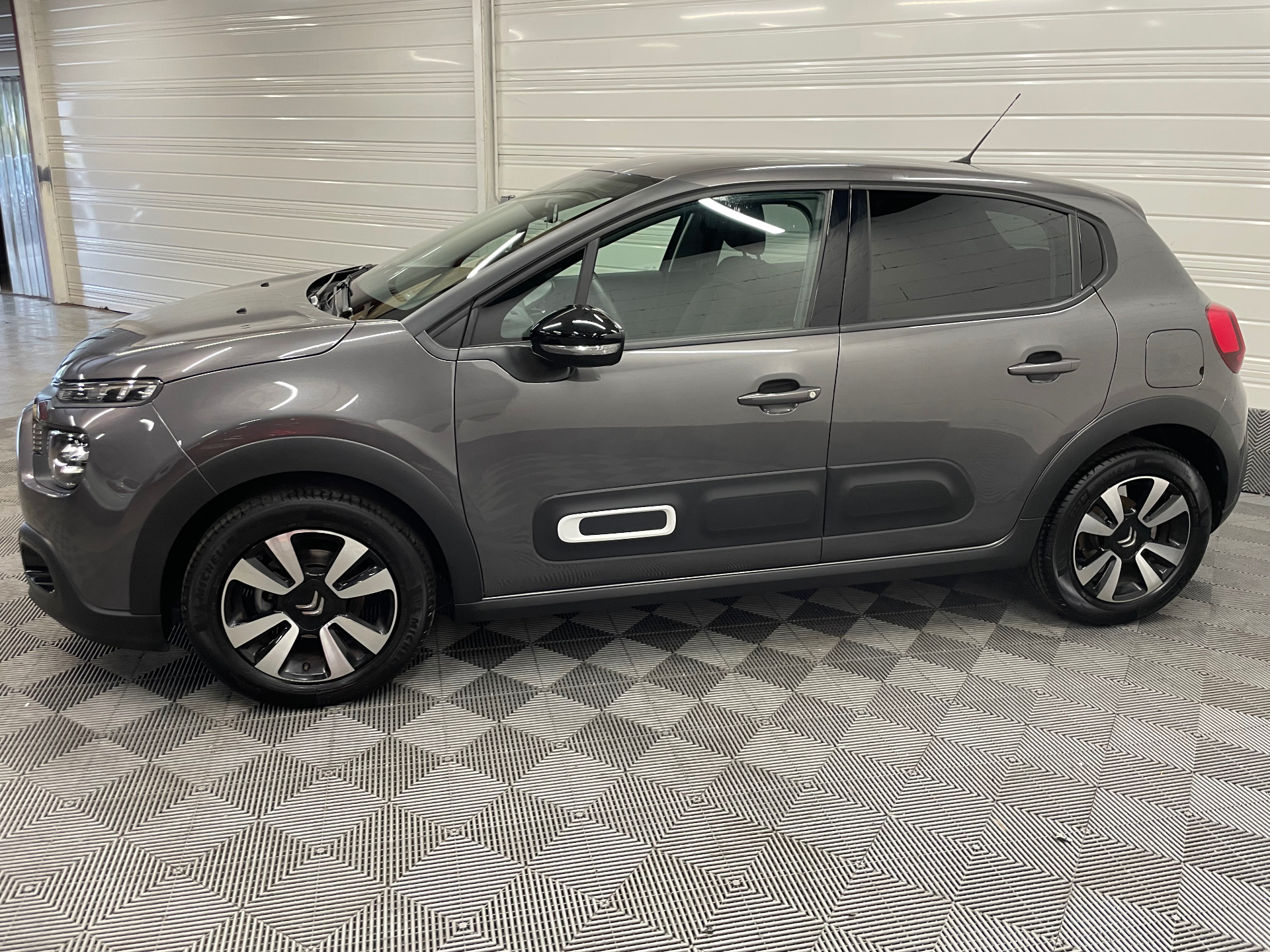 Photo 4 du véhicule CITROEN C3