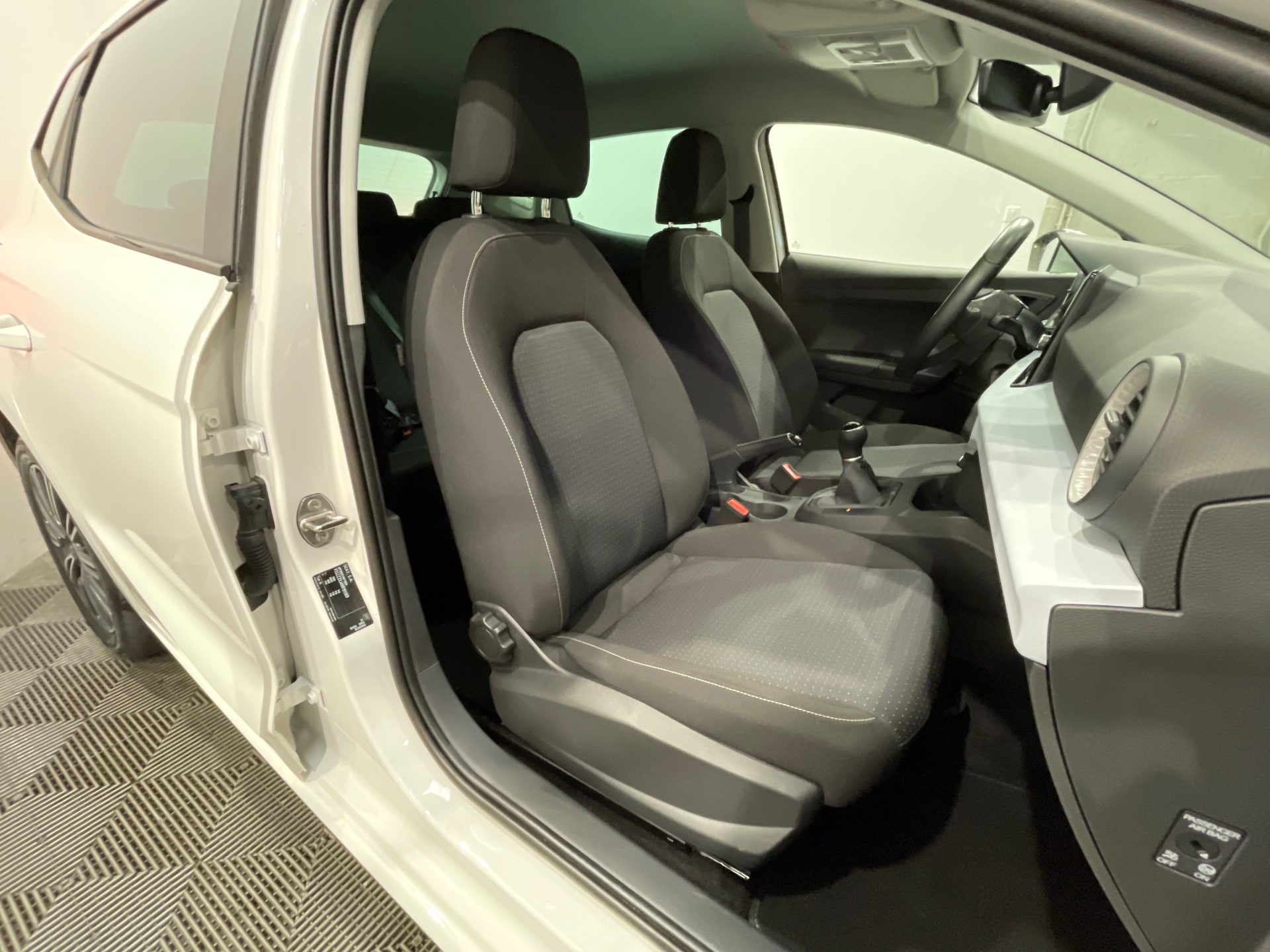Photo 42 du véhicule SEAT IBIZA