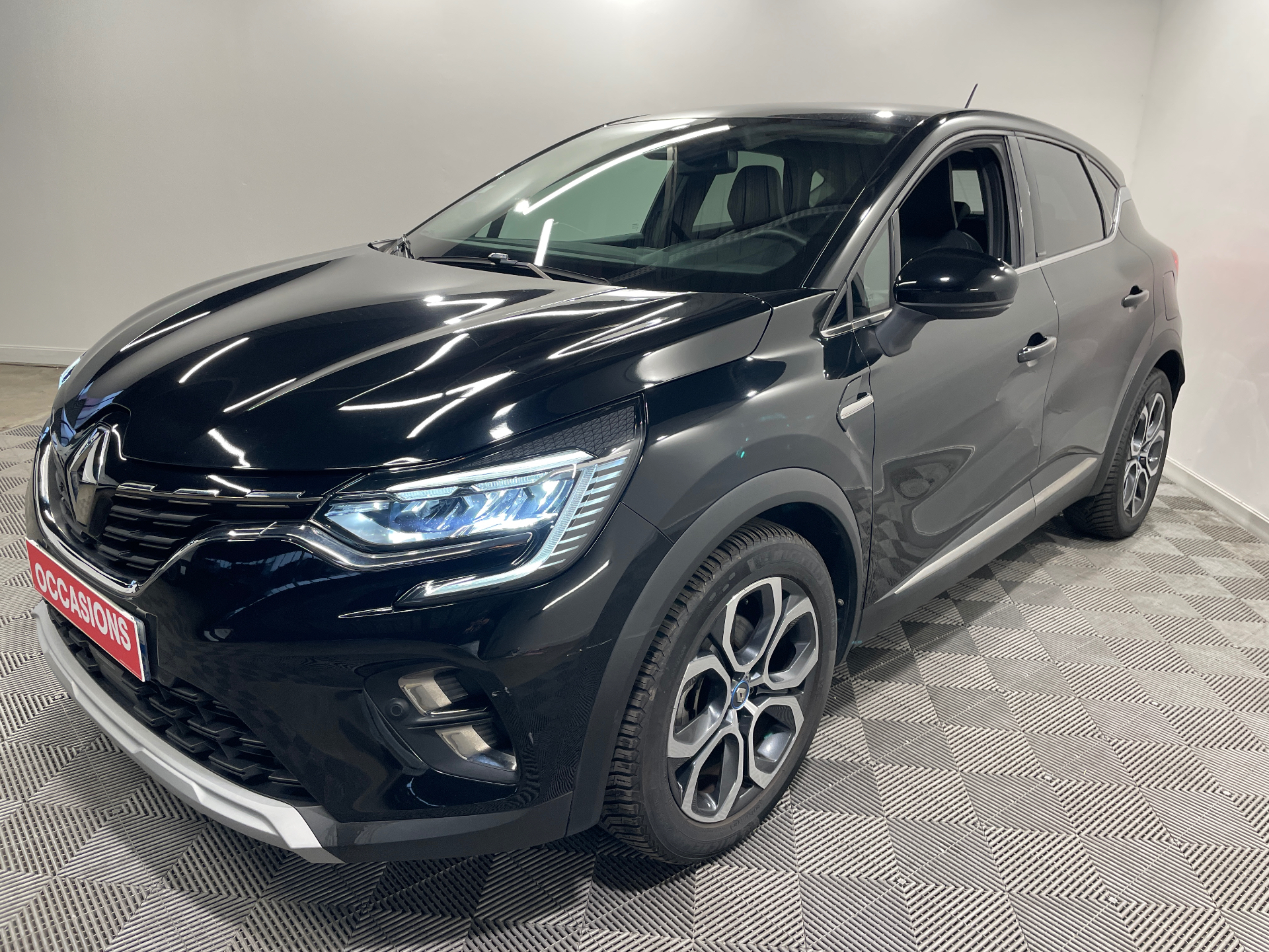 RENAULT CAPTUR E-Tech Plug-in 160 Intens d'occasion