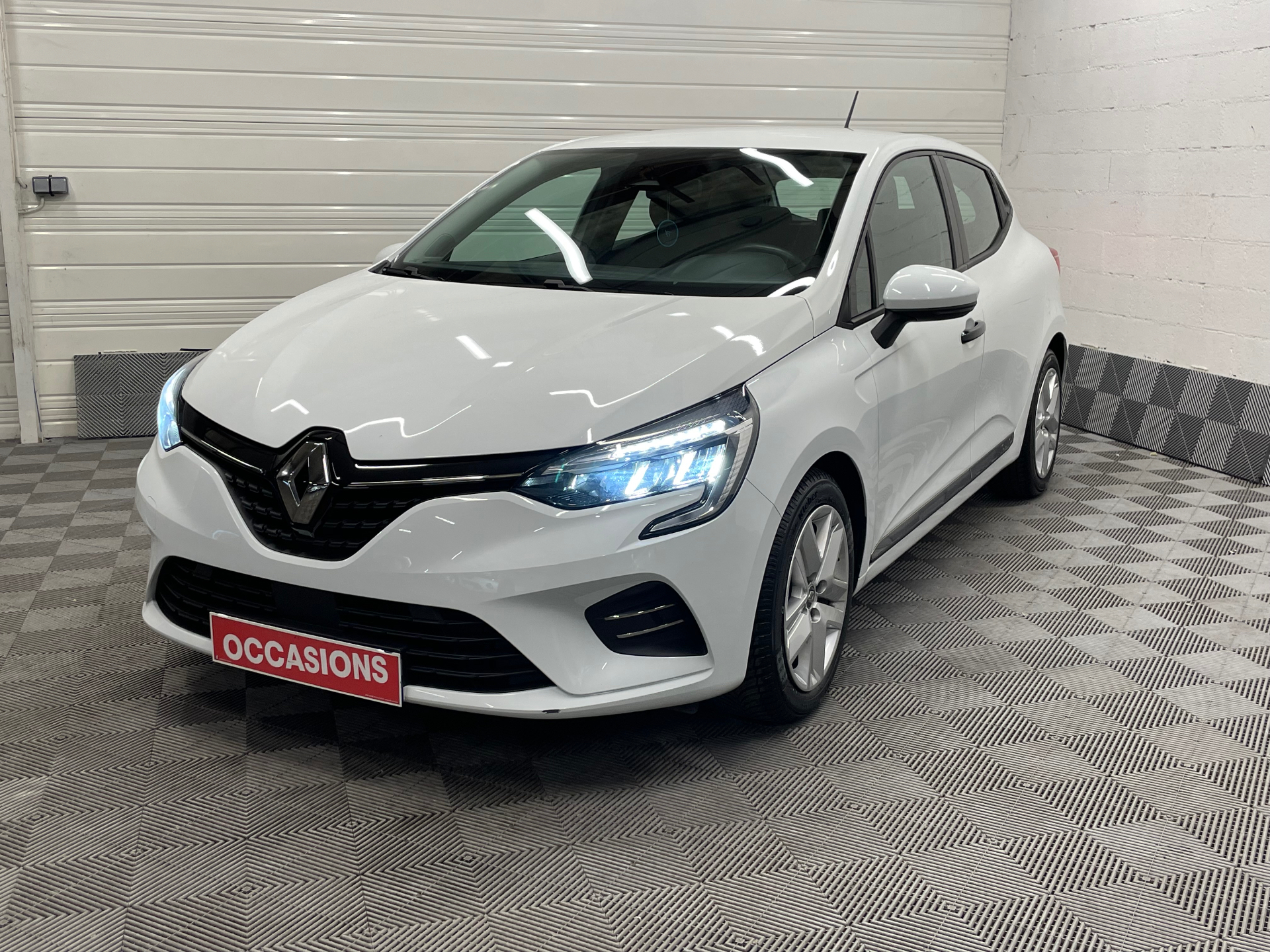 RENAULT CLIO V TCe 90 - 21 Business d'occasion