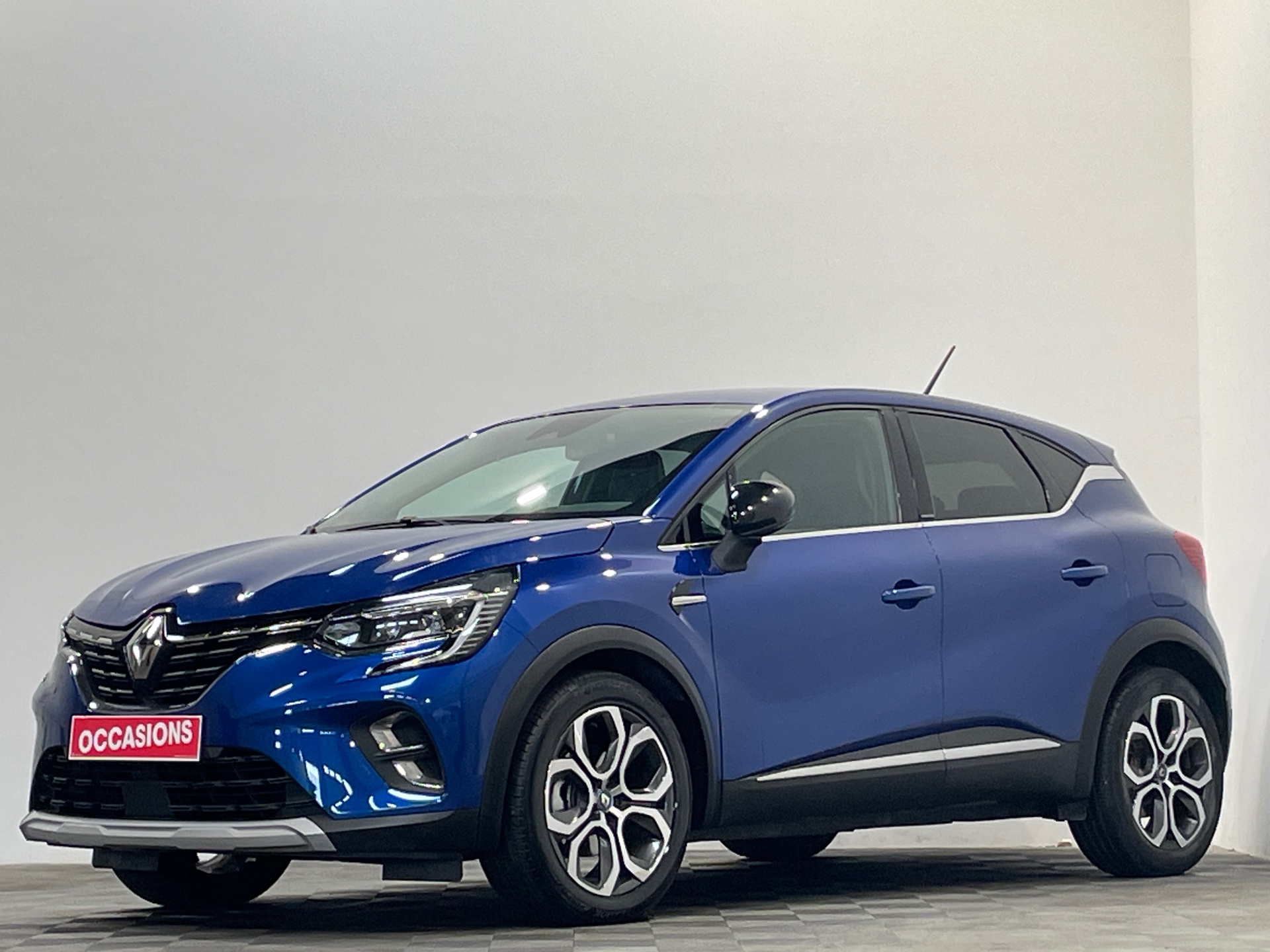 RENAULT CAPTUR E-Tech Plug-in 160 - 21 Intens d'occasion