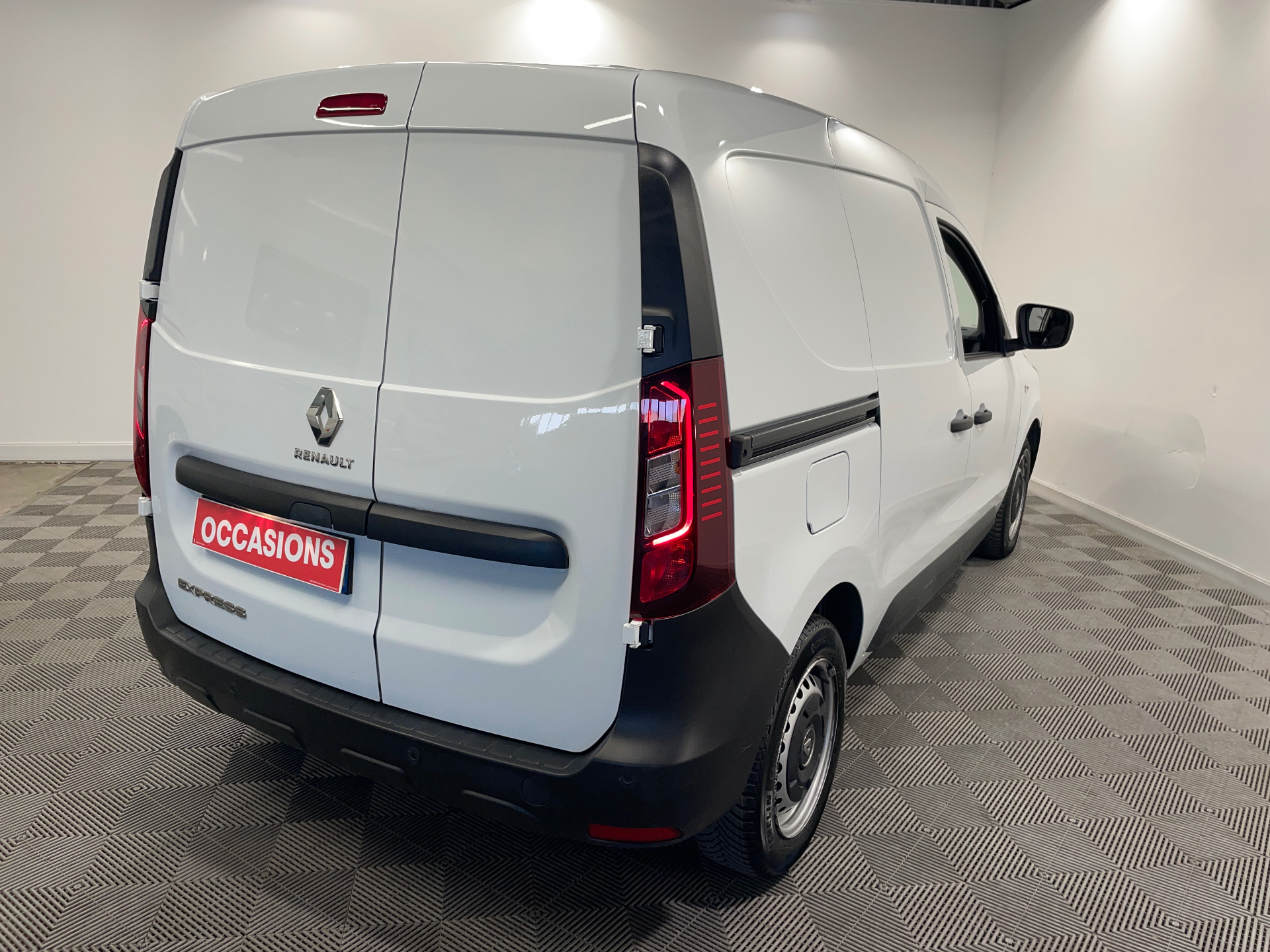 Photo 6 du véhicule RENAULT EXPRESS VAN