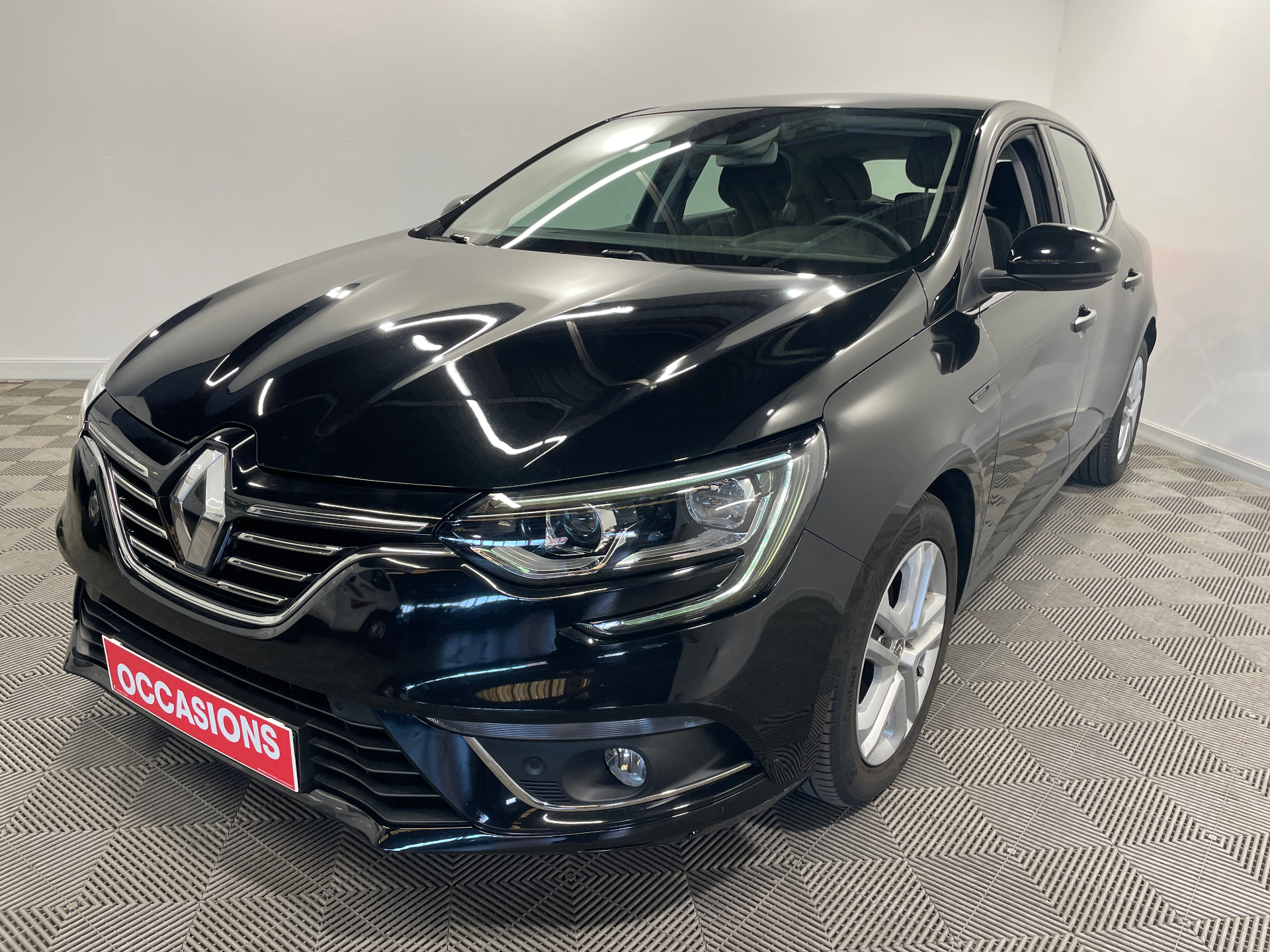 RENAULT MEGANE IV BERLINE BUSINESS Blue dCi 115 Business d'occasion
