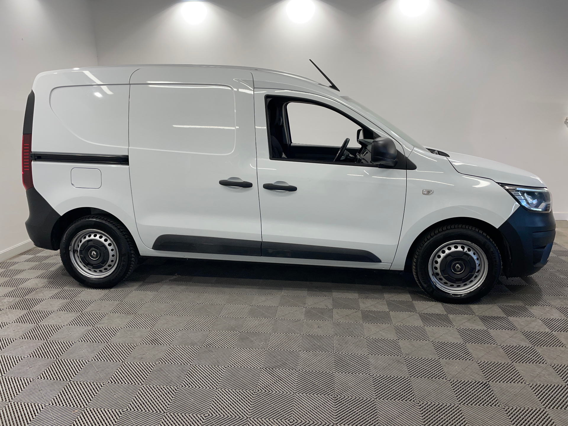 Photo 4 du véhicule RENAULT EXPRESS VAN