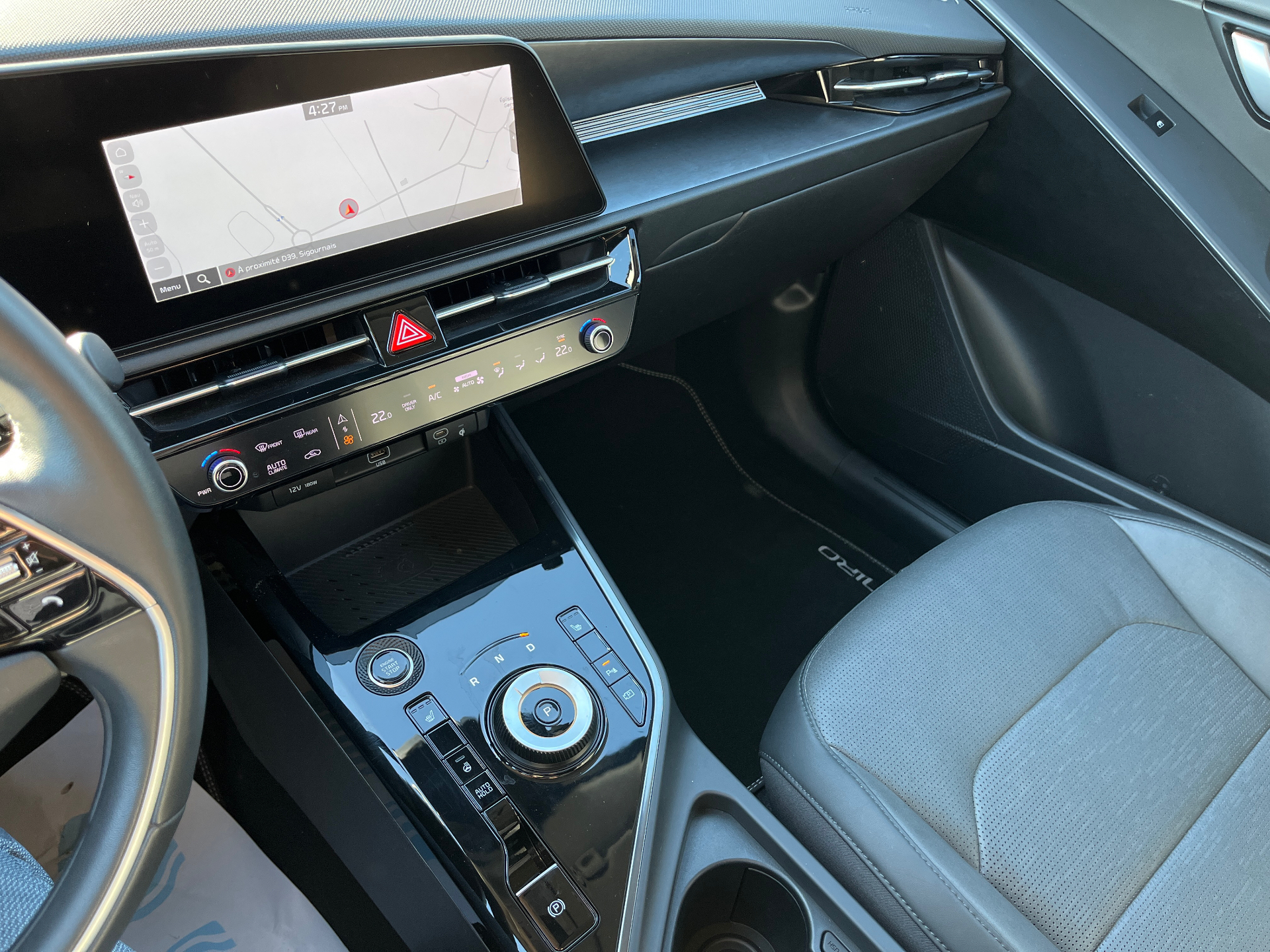 3cdc0985-d3e1-4076-8b05-0d9419f7164a