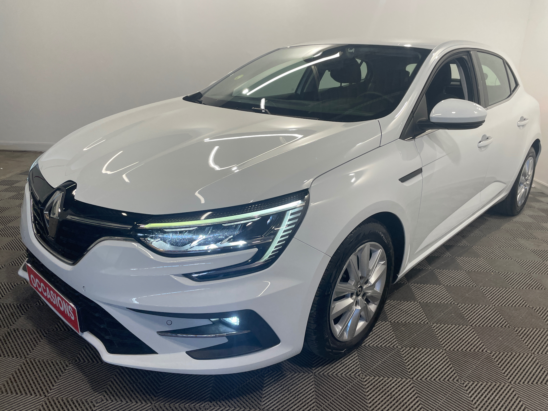 RENAULT MEGANE IV BERLINE Blue dCi 115 EDC - 21B Business d'occasion
