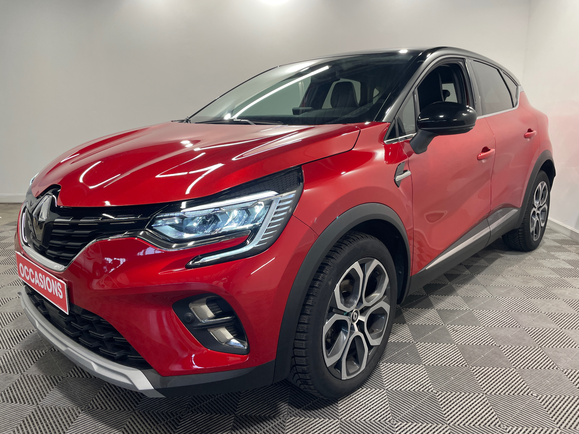 RENAULT CAPTUR techno mild hybrid 160 EDC d'occasion