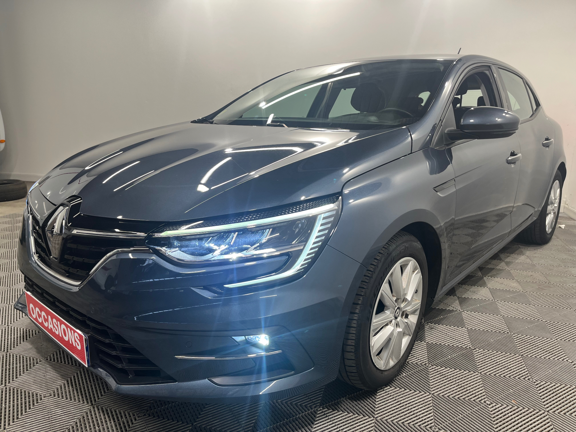 RENAULT MEGANE IV BERLINE Blue dCi 115 - 21N Business d'occasion