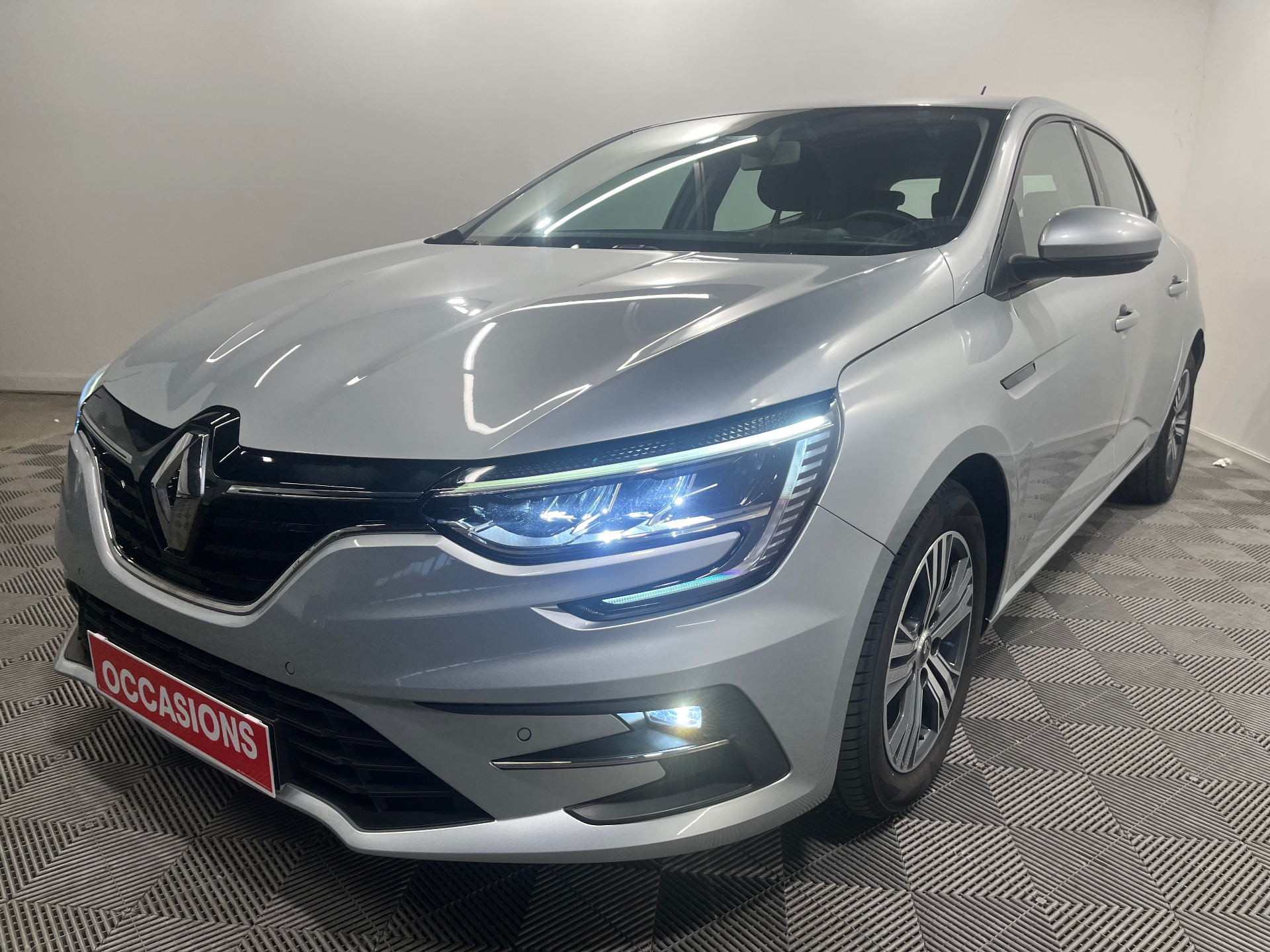 RENAULT MEGANE IV BERLINE Blue dCi 115 Evolution d'occasion