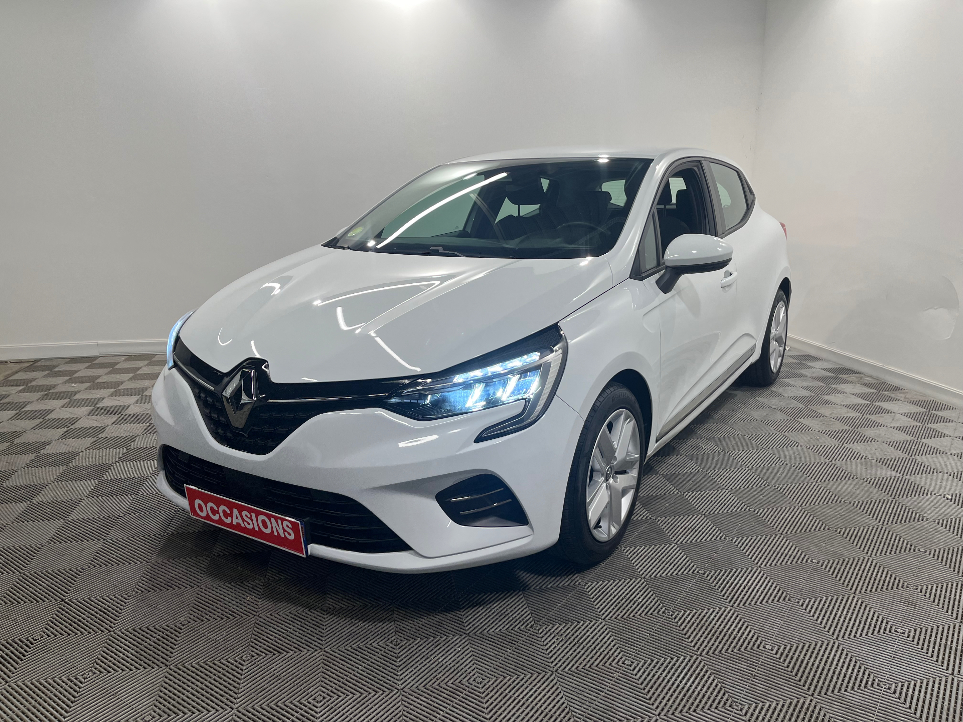 RENAULT CLIO V Blue dCi 100 - 21N Business d'occasion