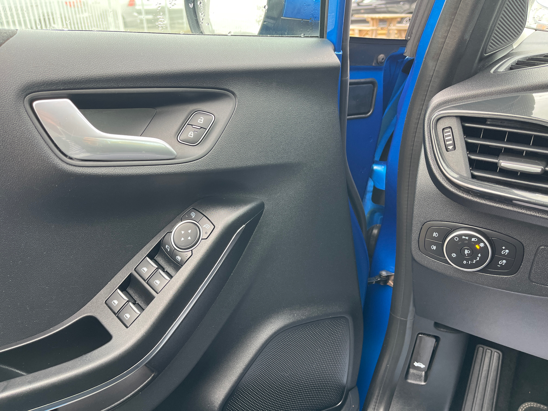 b5fd06ba-486b-4435-82f6-29e77b5cf0cc