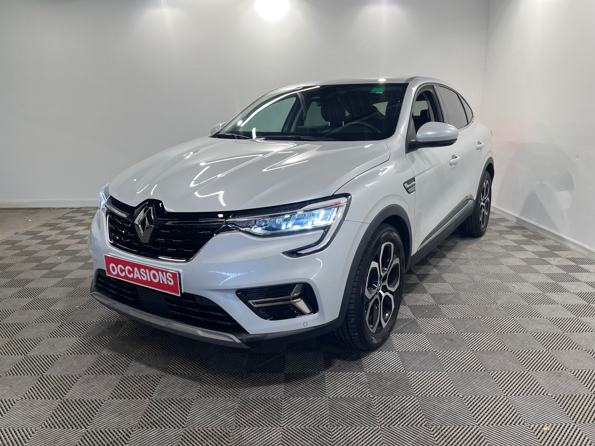 RENAULT ARKANA E-Tech hybride 145 - 22 Techno d'occasion