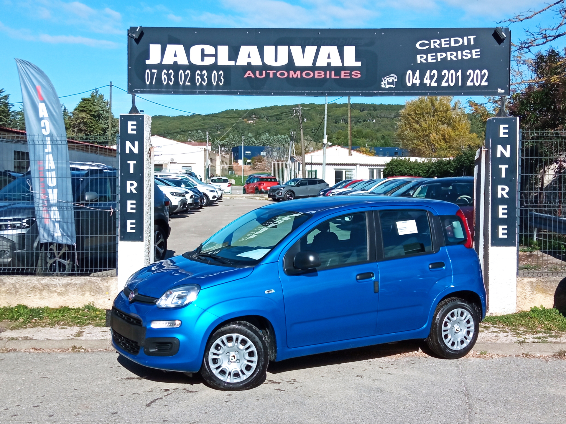 FIAT PANDA 1.0 70 ch Hybrid BSG S/S Icone + peinture métallisée + kit gonflage, voiture neuve