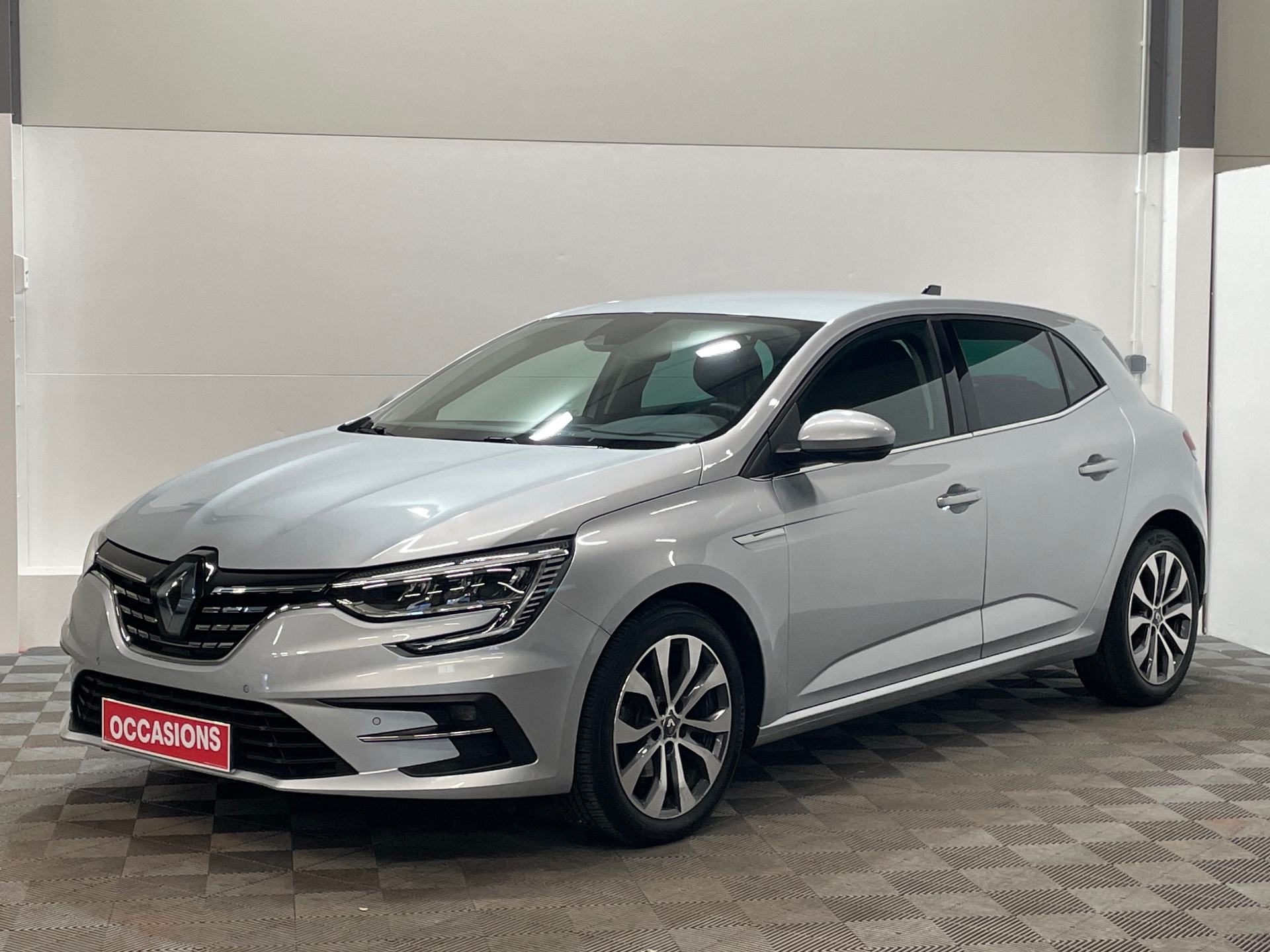 RENAULT MEGANE IV BERLINE TCe 140 EDC Techno - 5P d'occasion