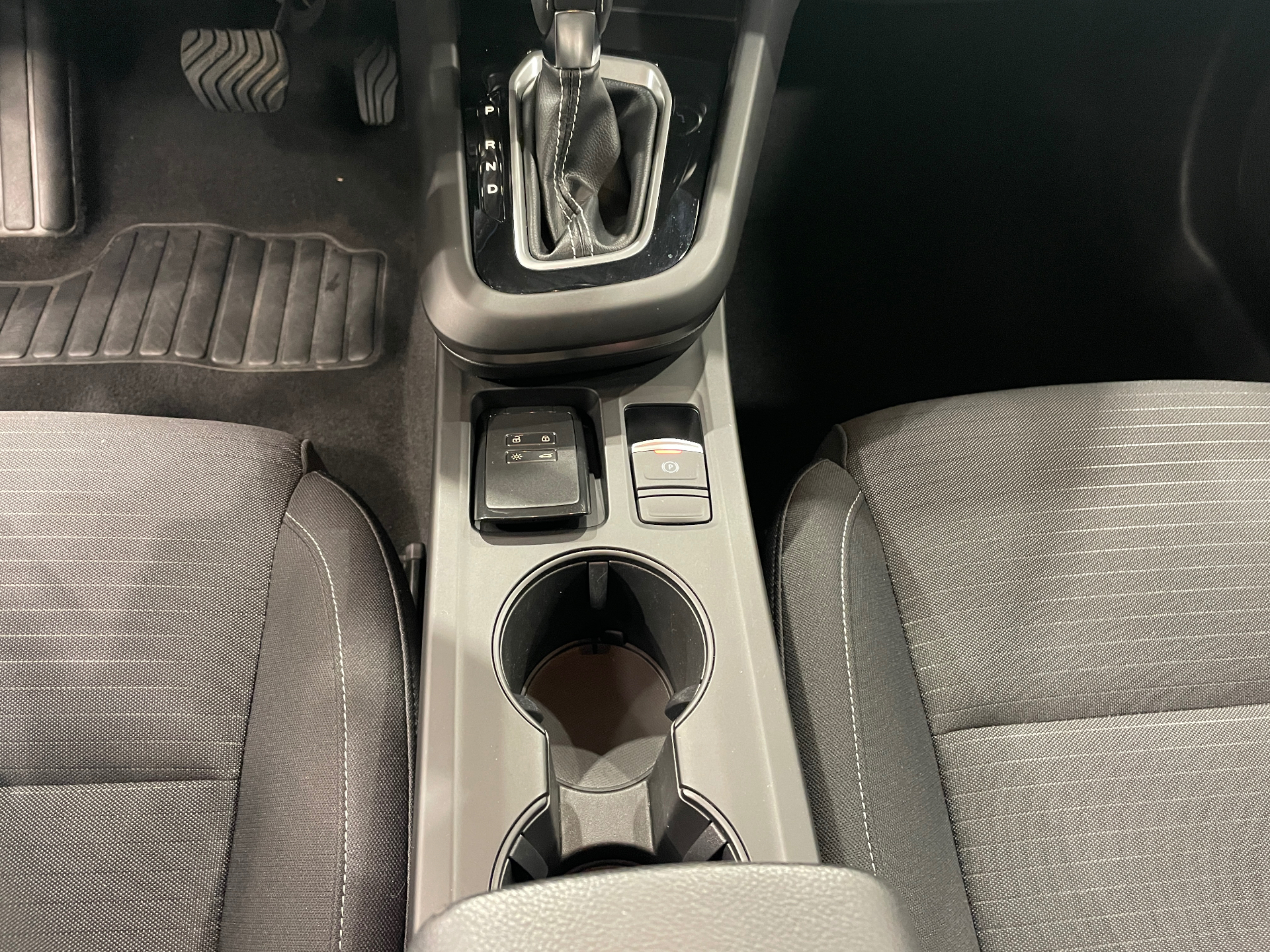 Photo 27 du véhicule RENAULT ARKANA