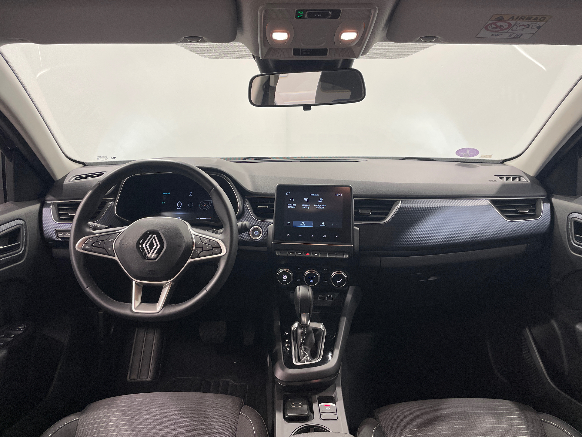 Photo 33 du véhicule RENAULT ARKANA