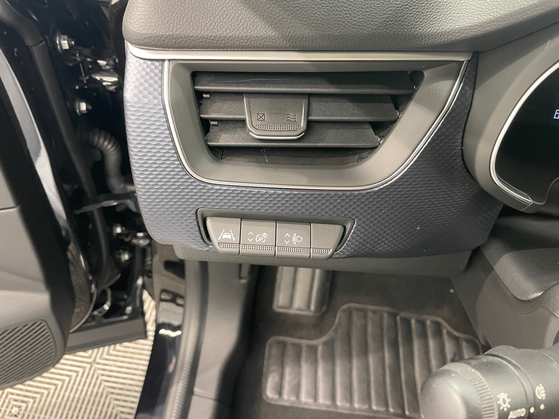 Photo 16 du véhicule RENAULT ARKANA