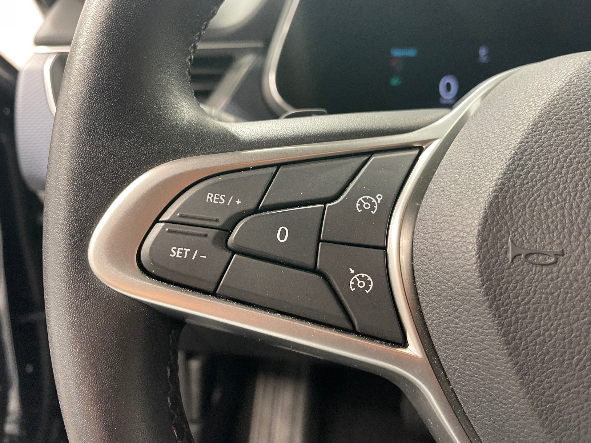 Photo 12 du véhicule RENAULT ARKANA