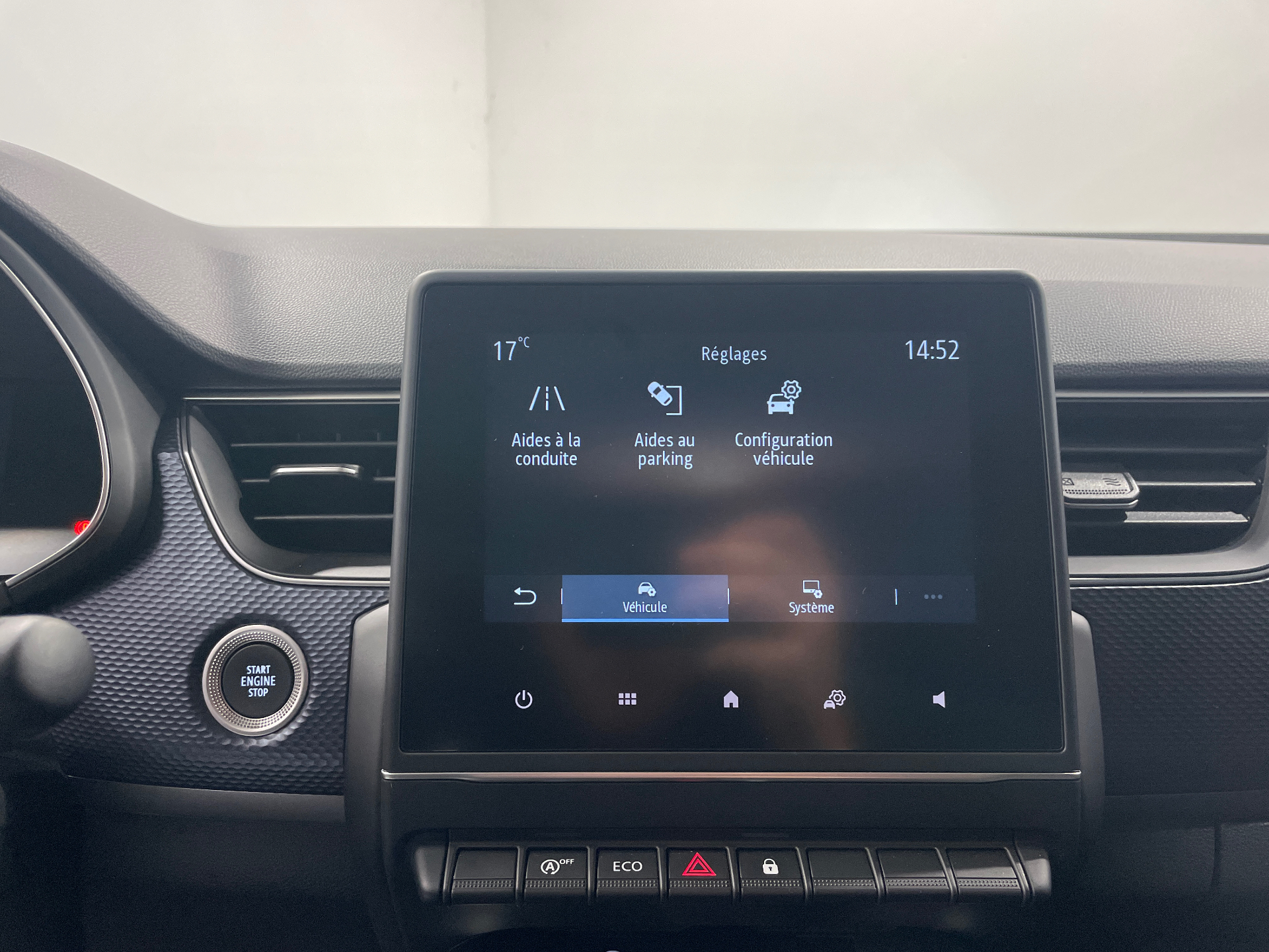 Photo 20 du véhicule RENAULT ARKANA