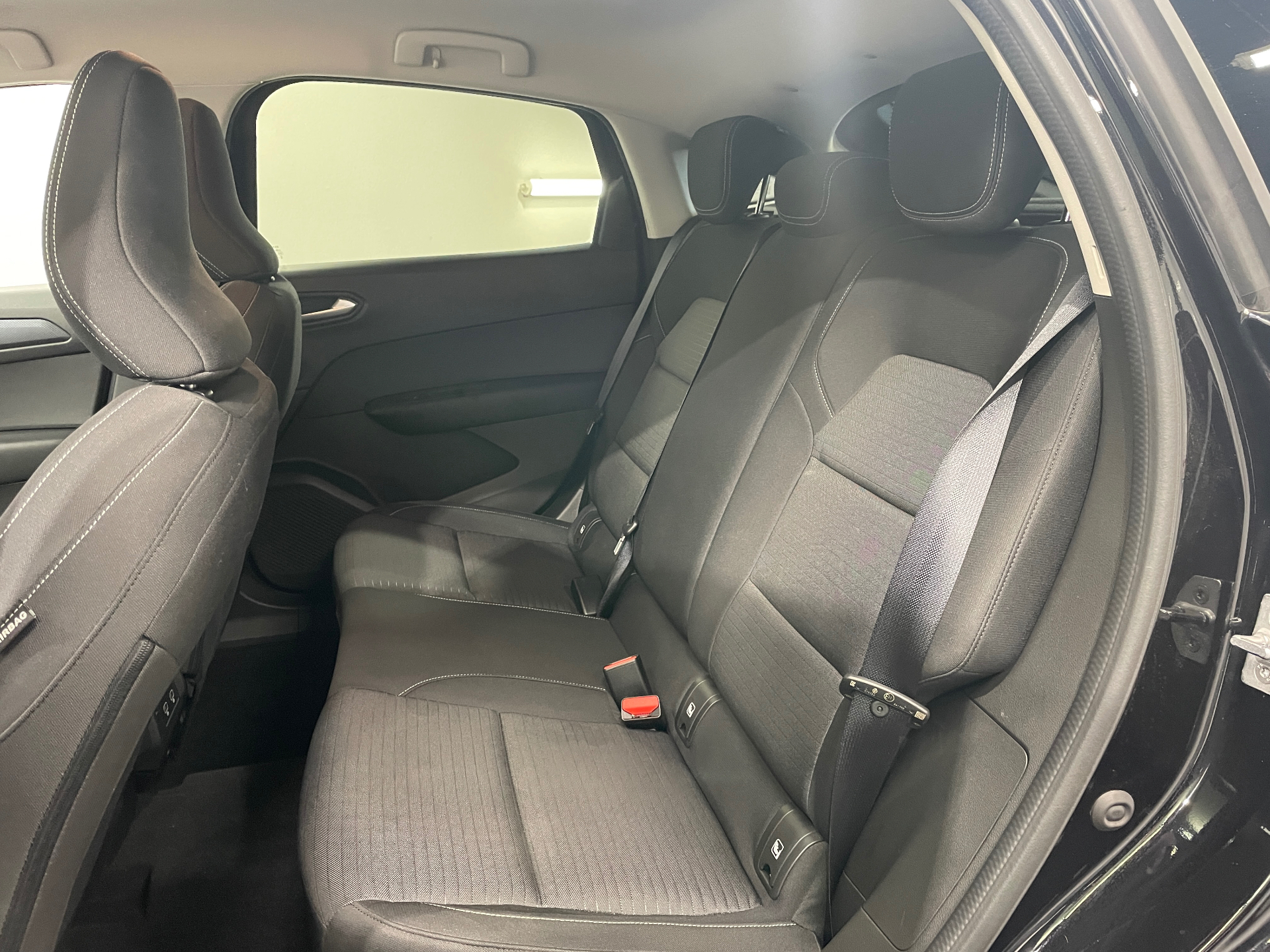 Photo 31 du véhicule RENAULT ARKANA