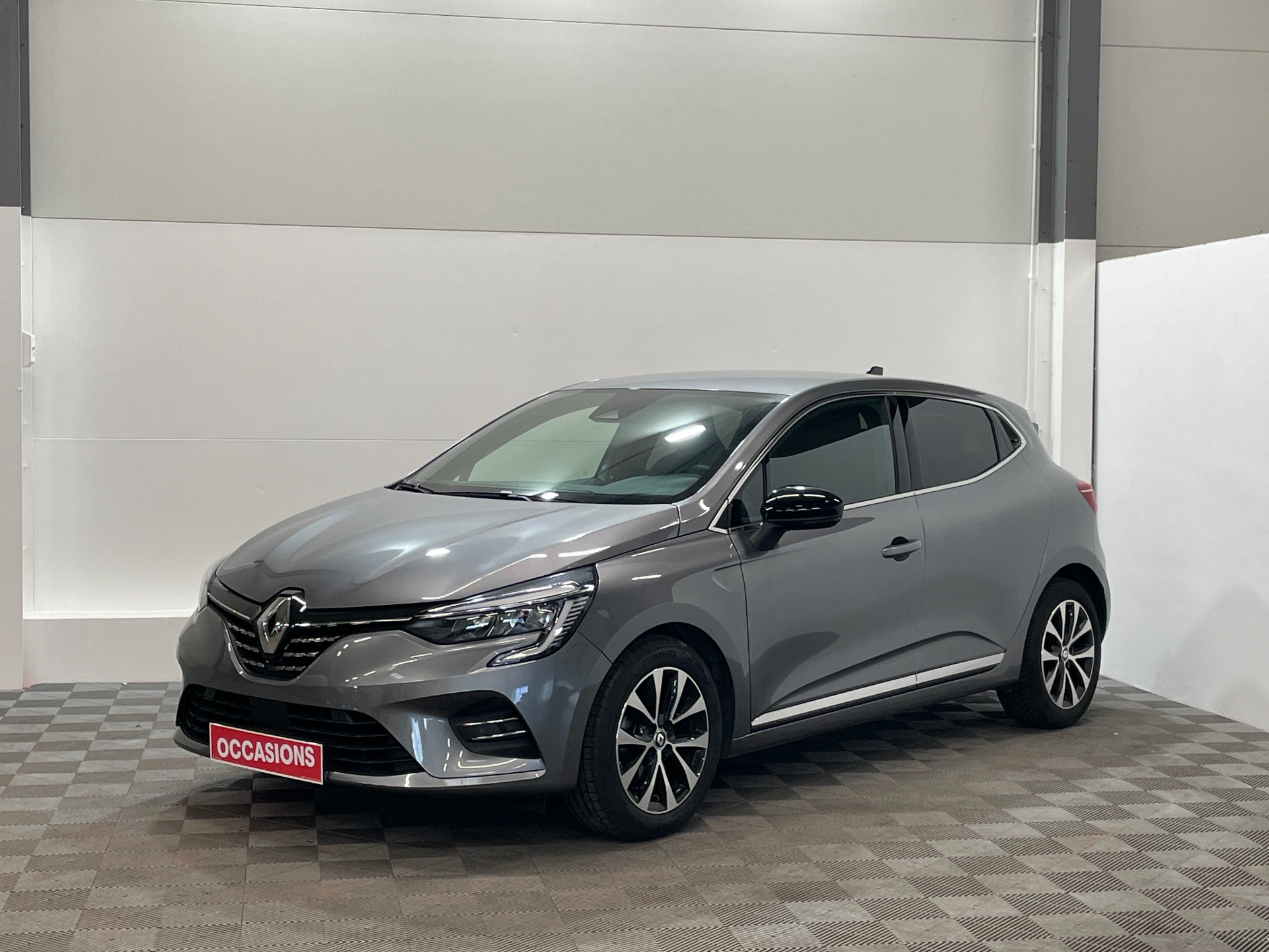 RENAULT CLIO V techno TCe 90 d'occasion