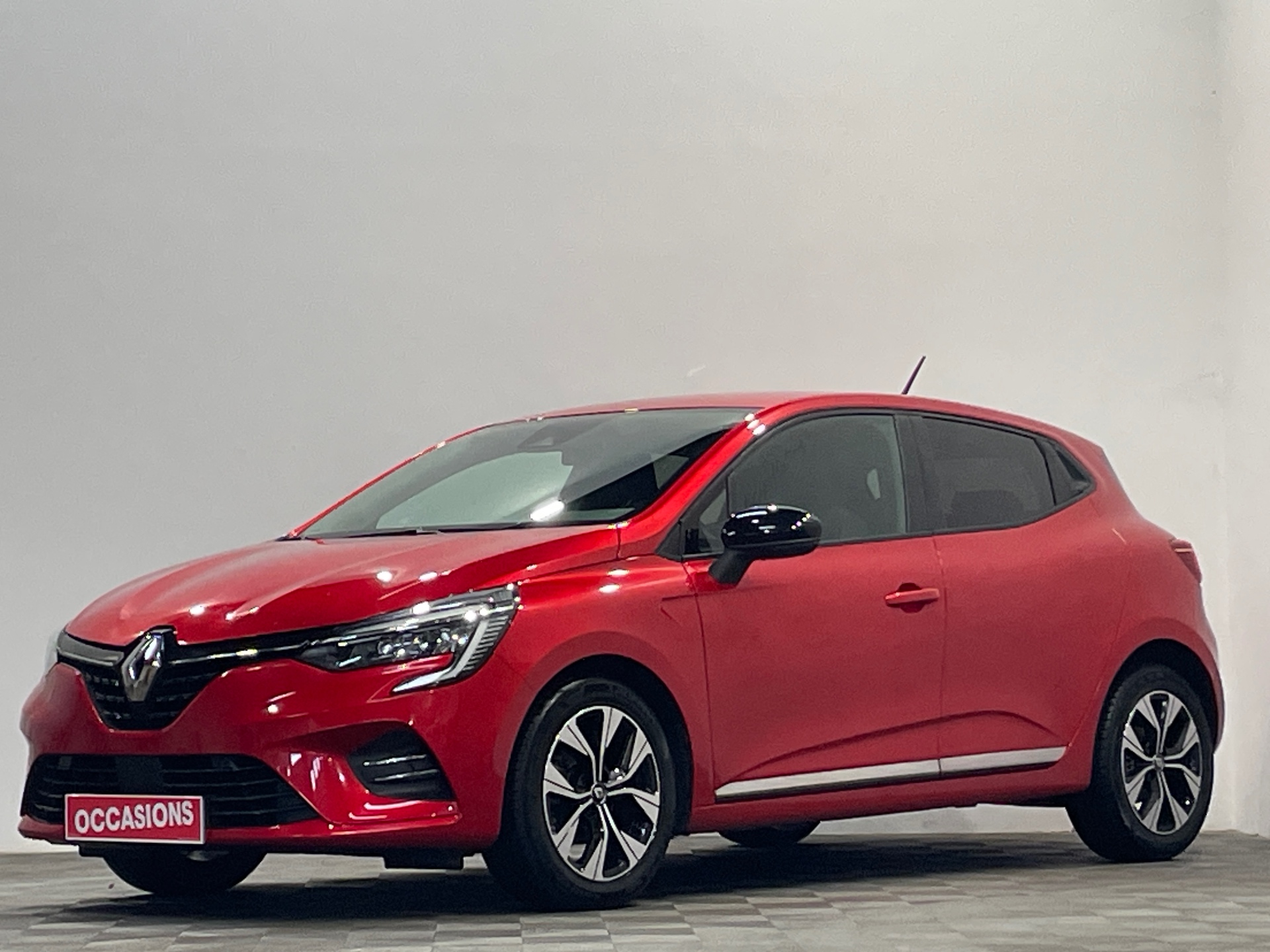 RENAULT CLIO V TCe 90 Evolution d'occasion