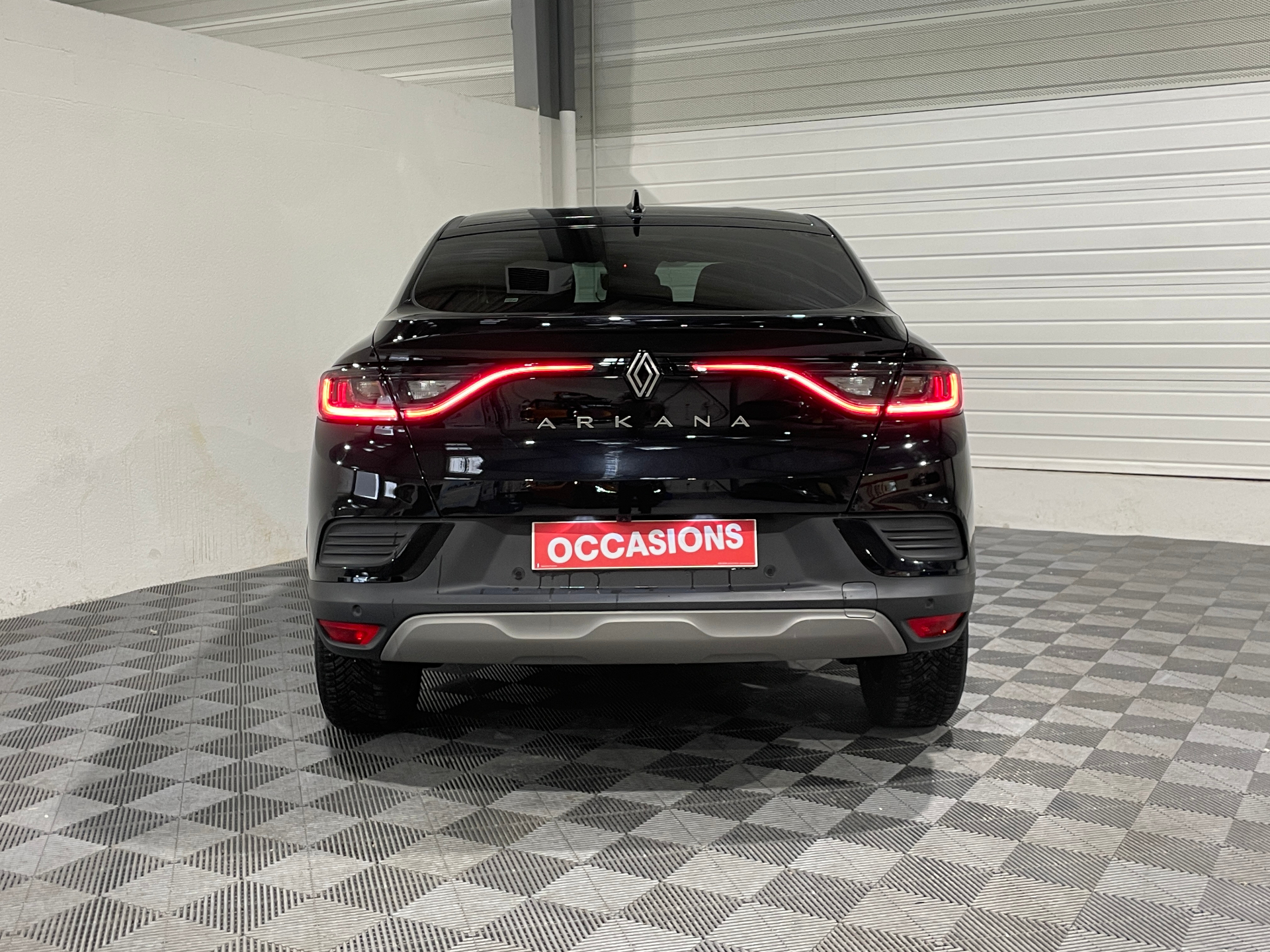 Photo 6 du véhicule RENAULT ARKANA