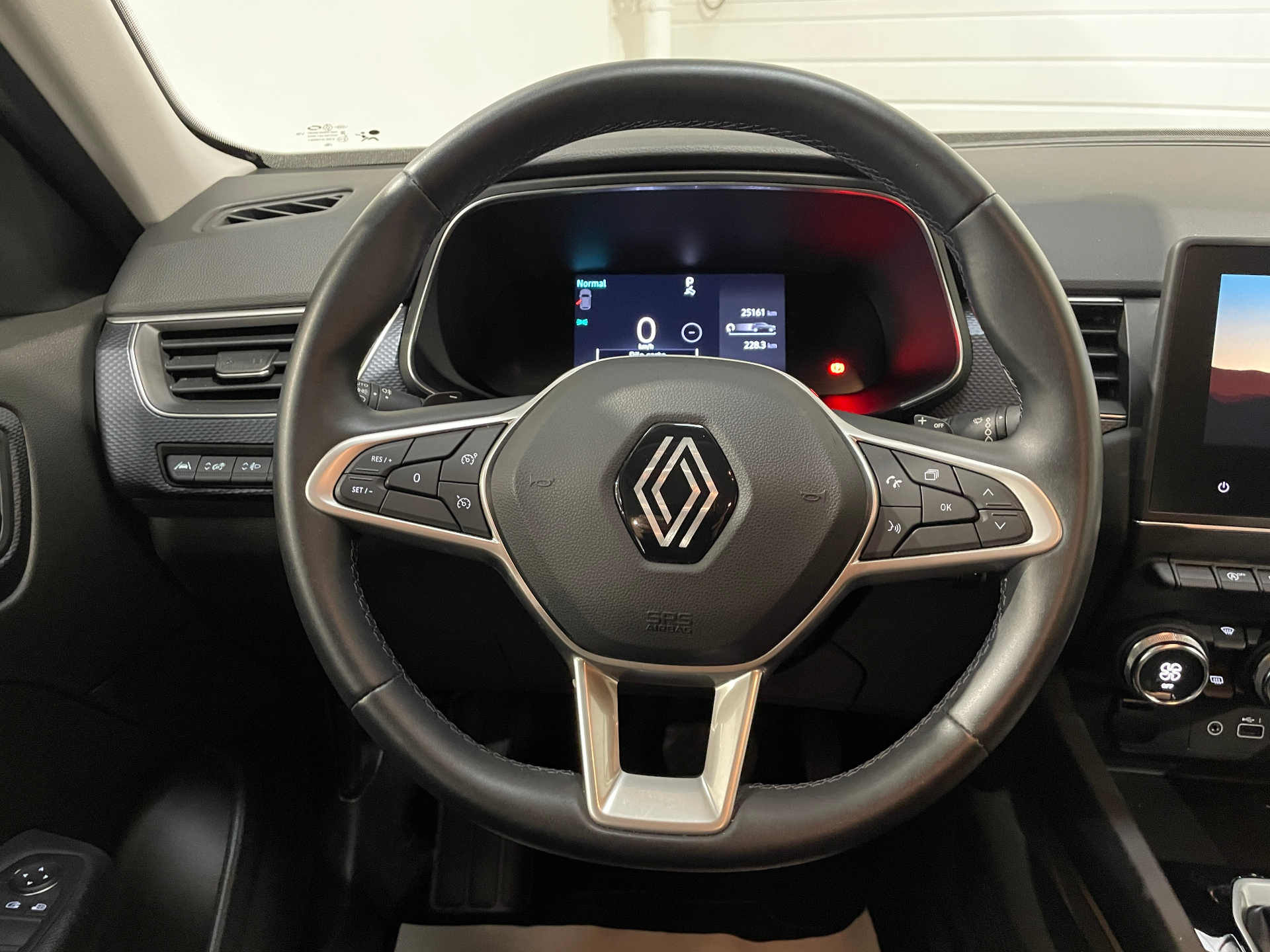 Photo 14 du véhicule RENAULT ARKANA