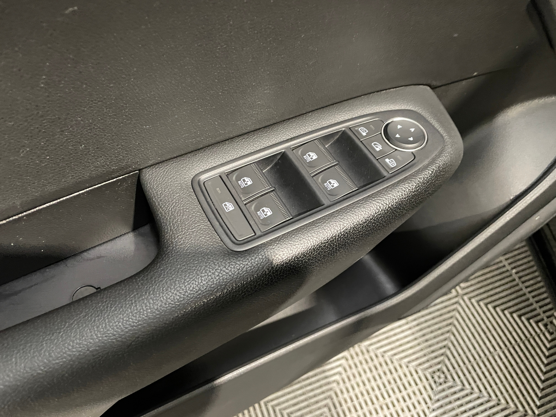 Photo 38 du véhicule RENAULT ARKANA