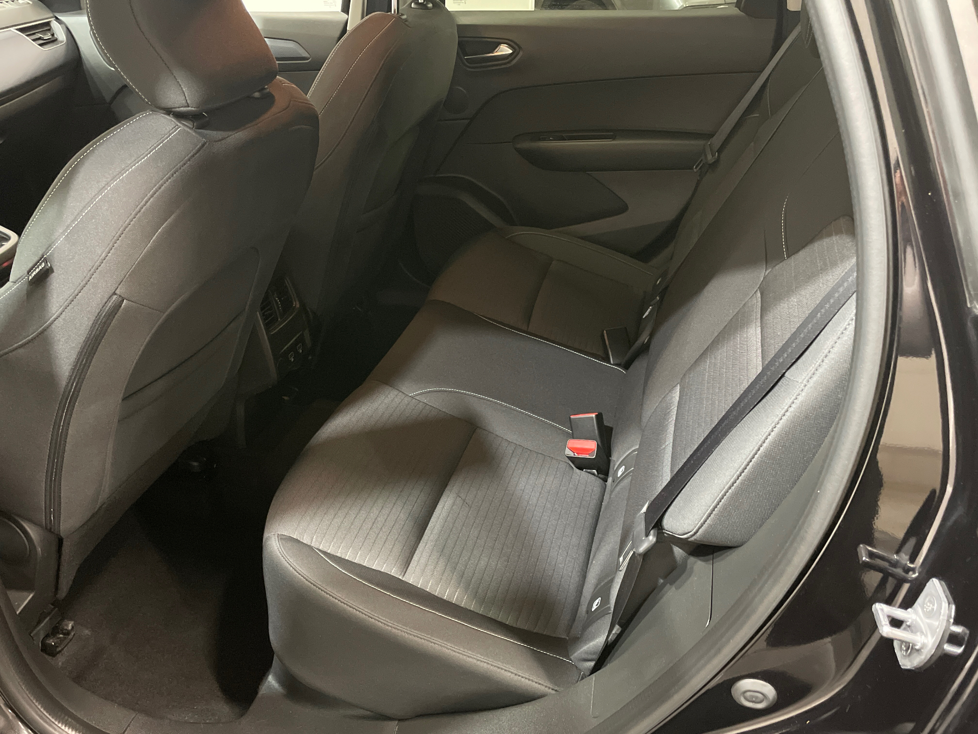 Photo 23 du véhicule RENAULT ARKANA