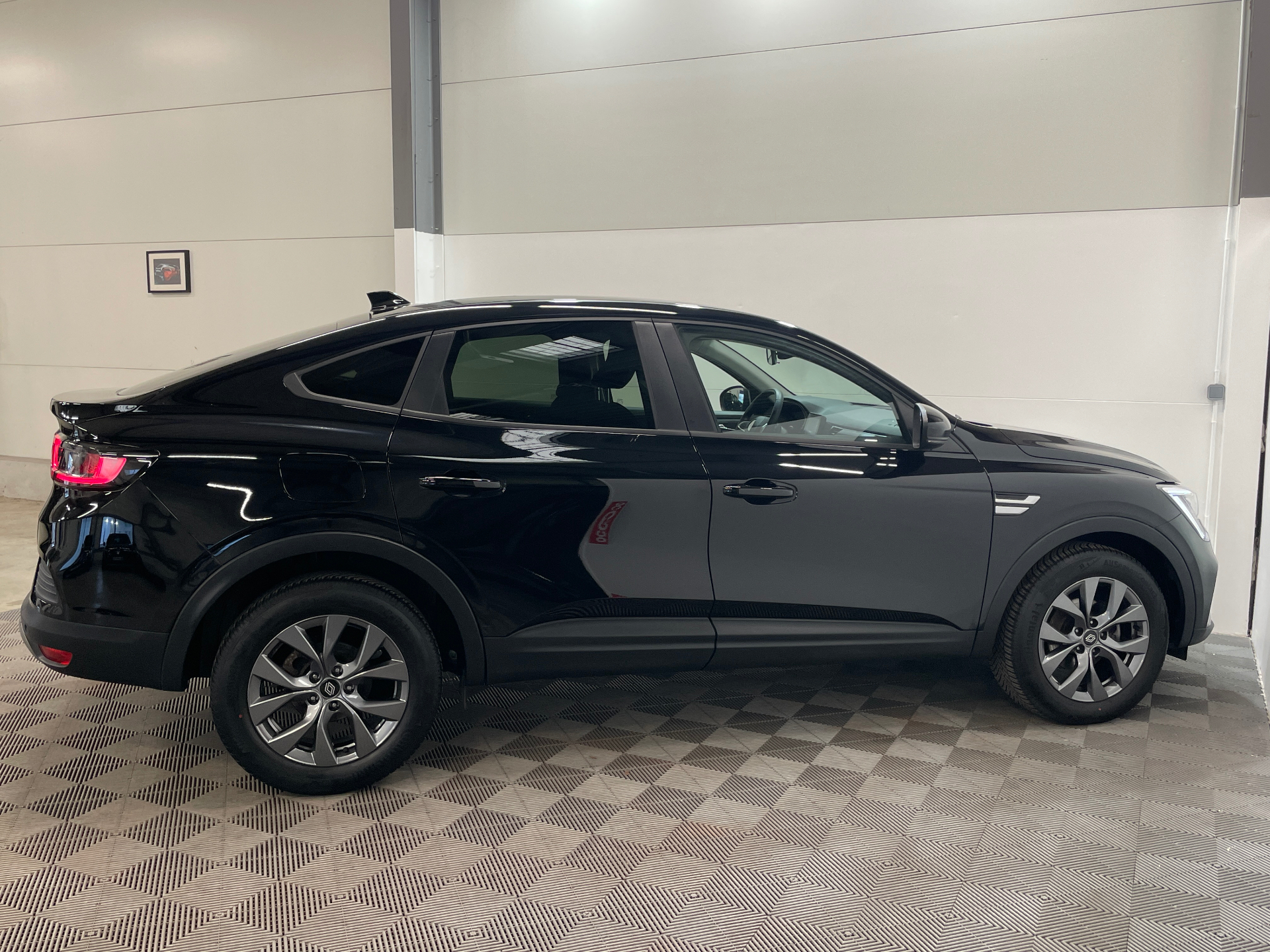 Photo 27 du véhicule RENAULT ARKANA