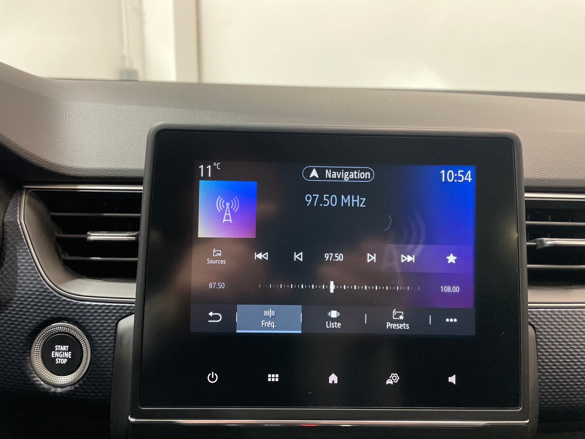 Photo 16 du véhicule RENAULT ARKANA