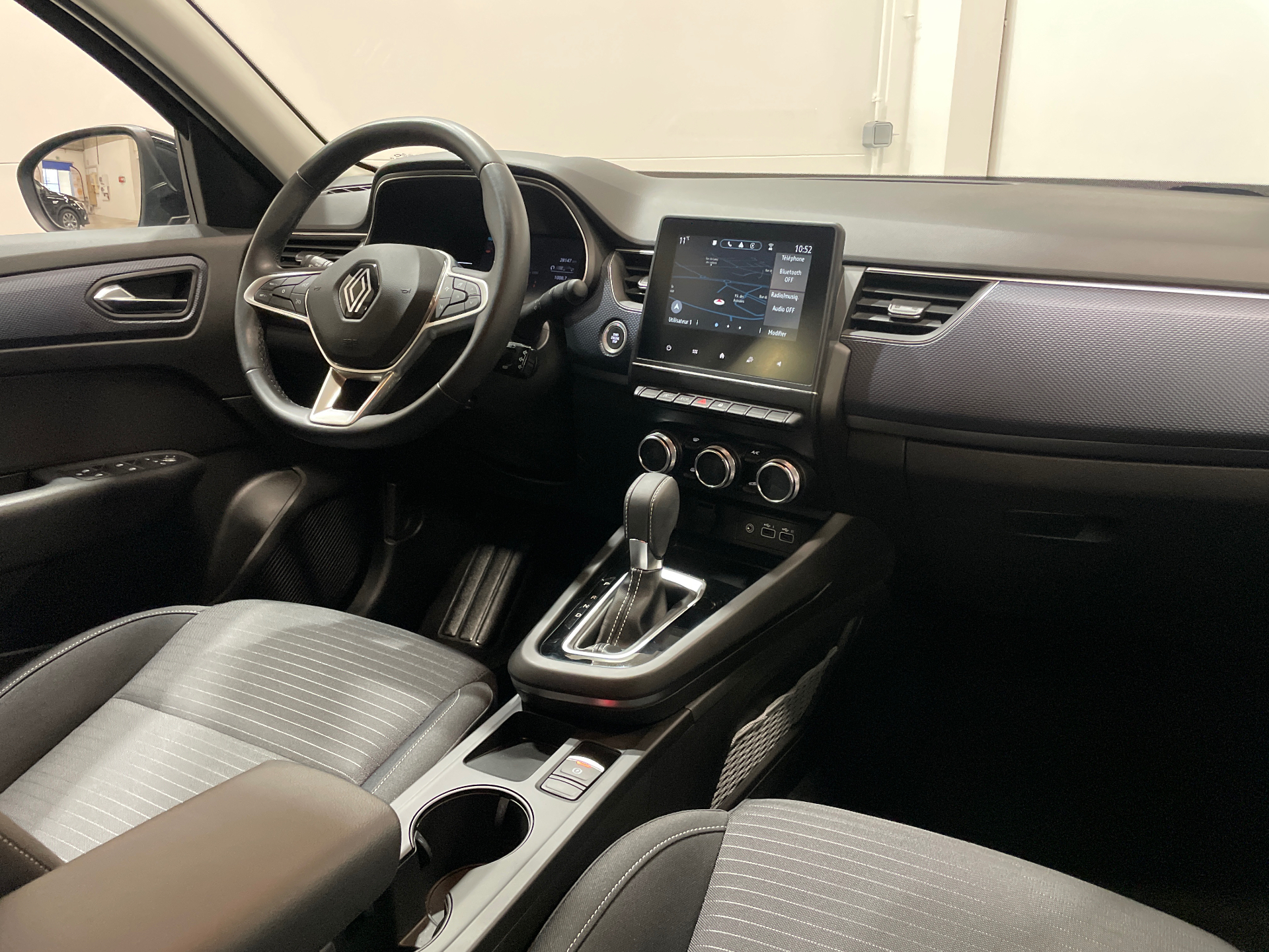 Photo 9 du véhicule RENAULT ARKANA