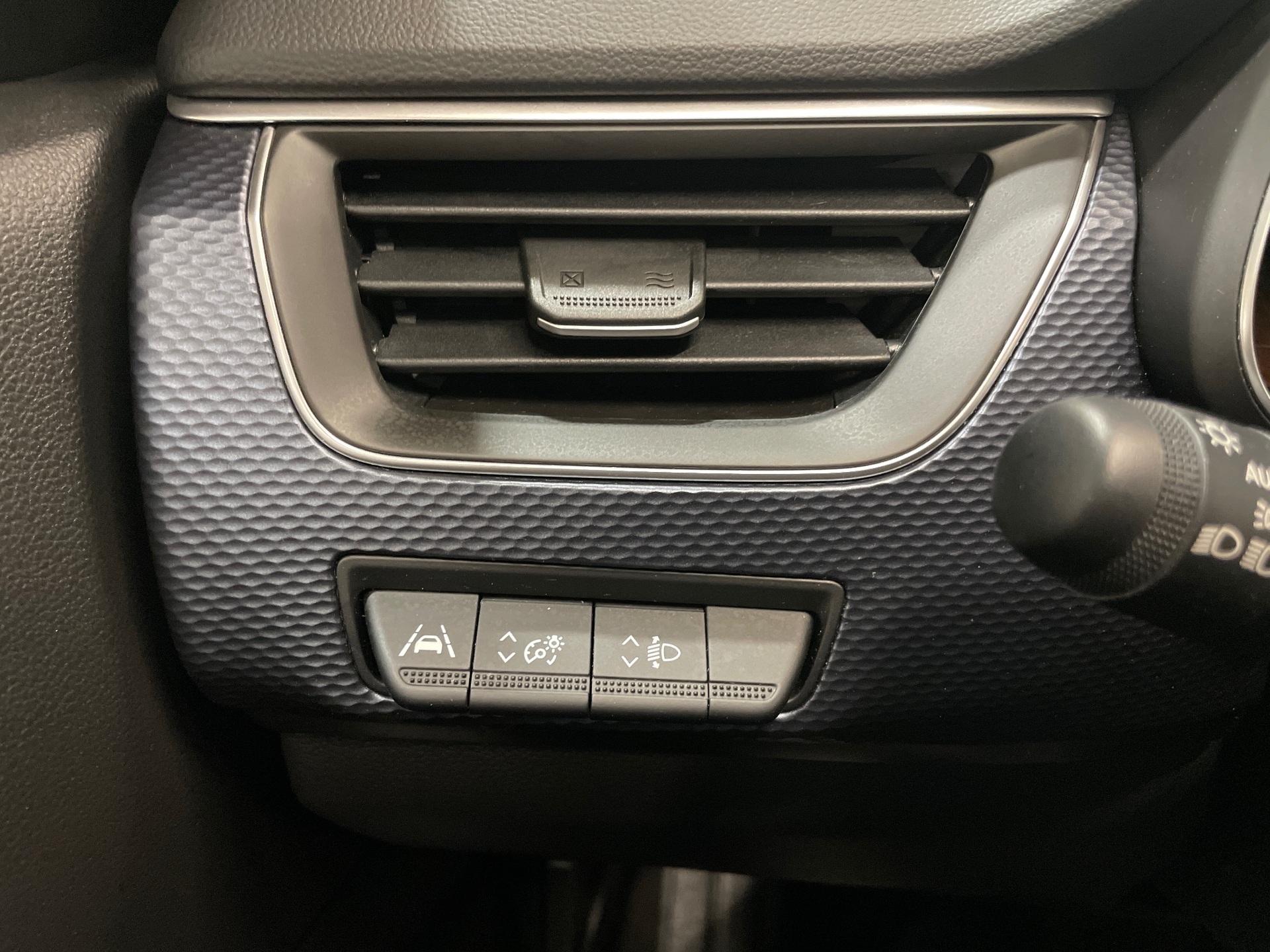 Photo 21 du véhicule RENAULT ARKANA