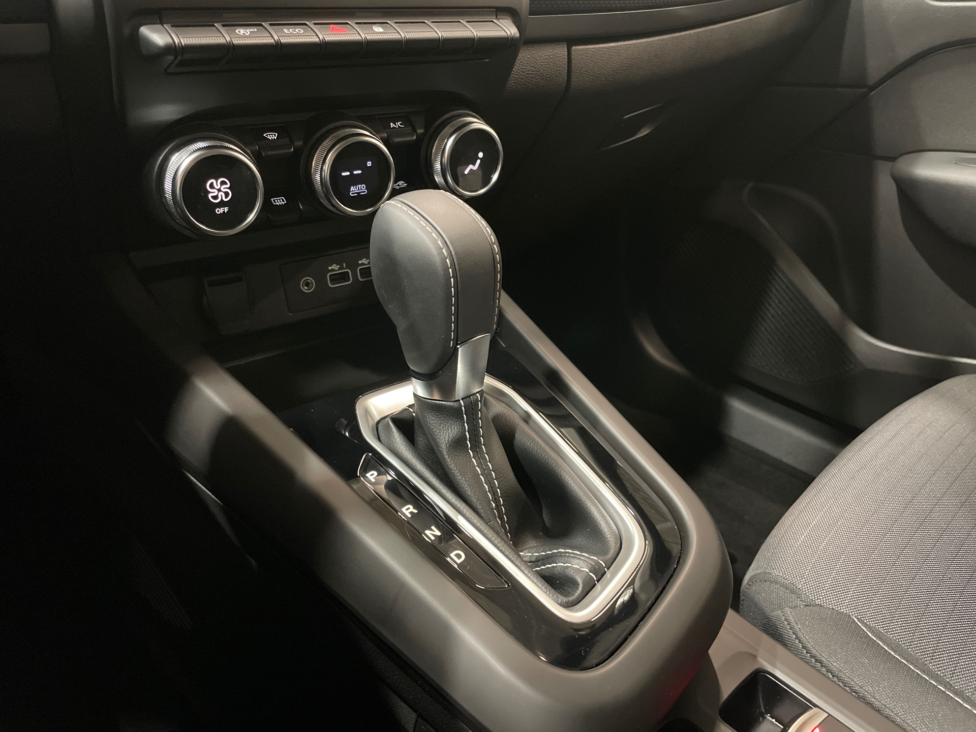 Photo 19 du véhicule RENAULT ARKANA